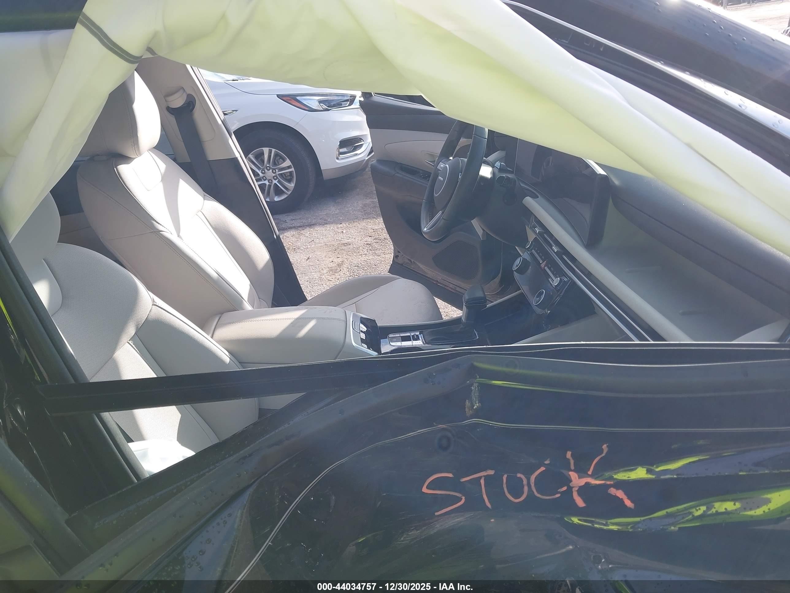 HYUNDAI TUCSON image 5