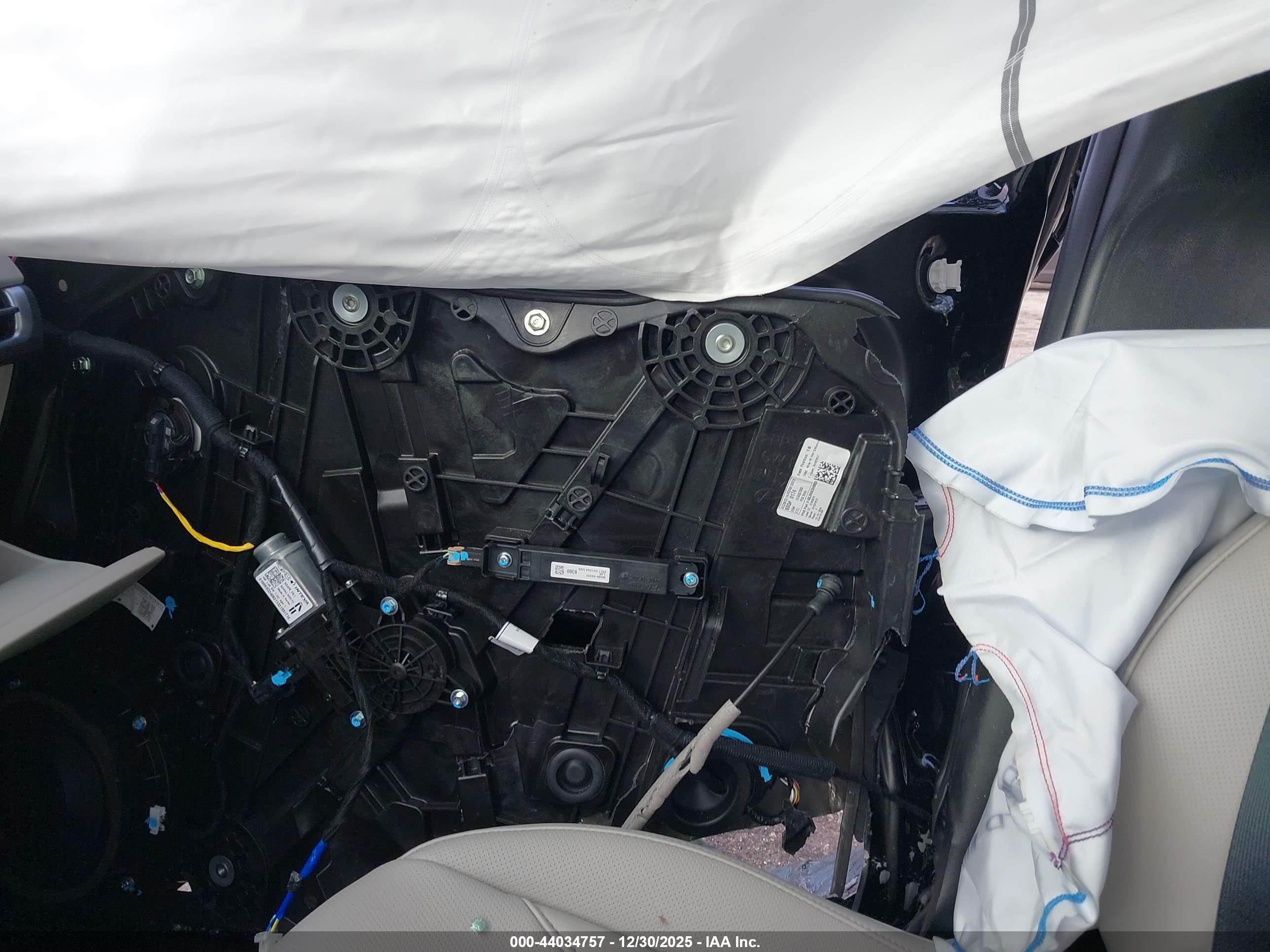HYUNDAI TUCSON image 6