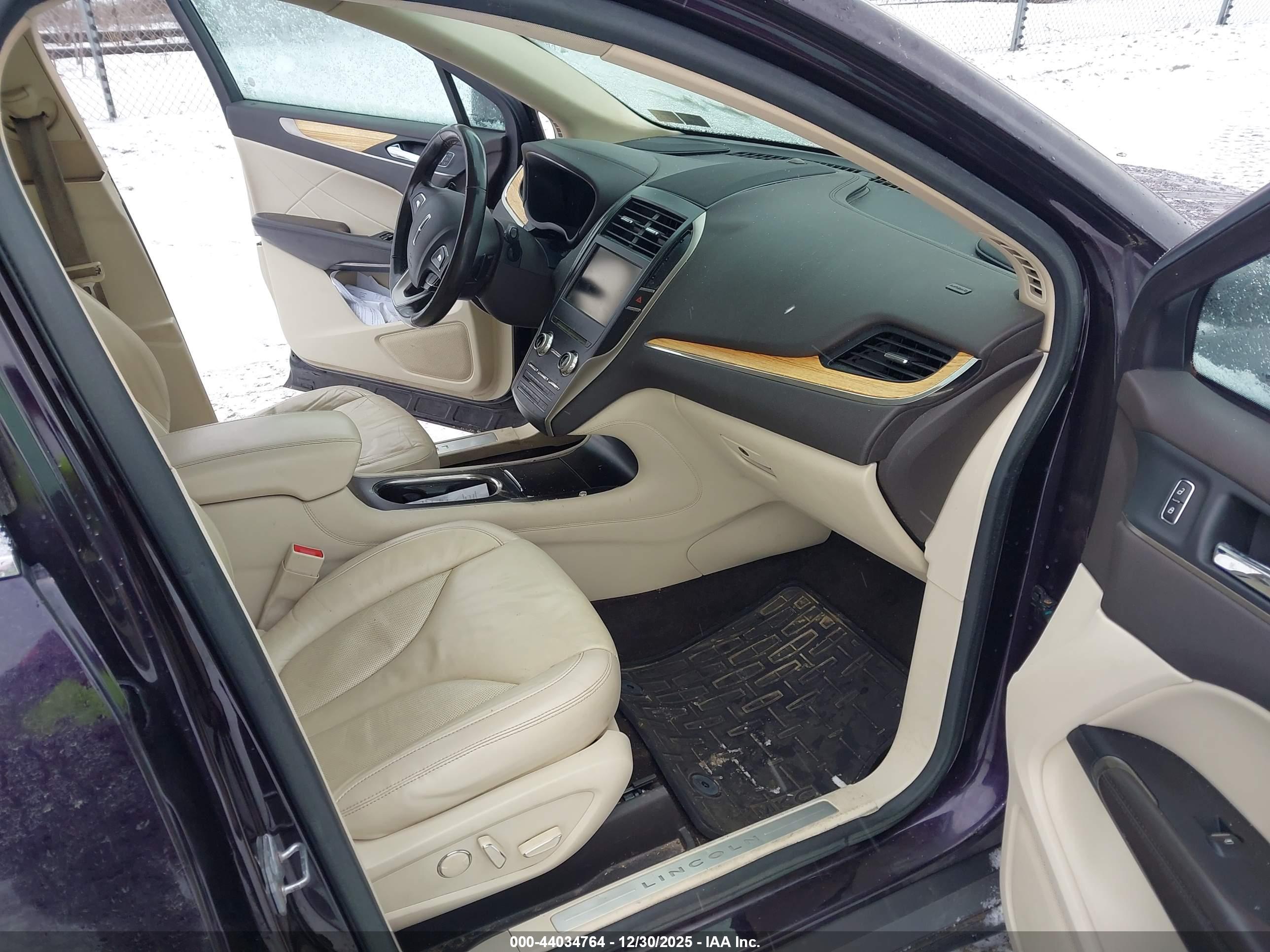 LINCOLN MKC image 5