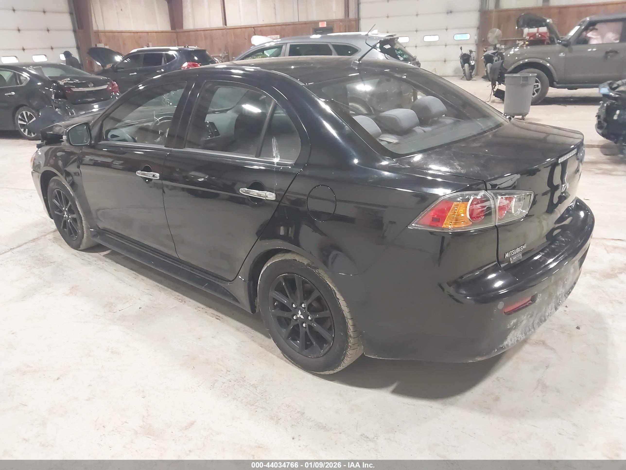 MITSUBISHI LANCER image 3