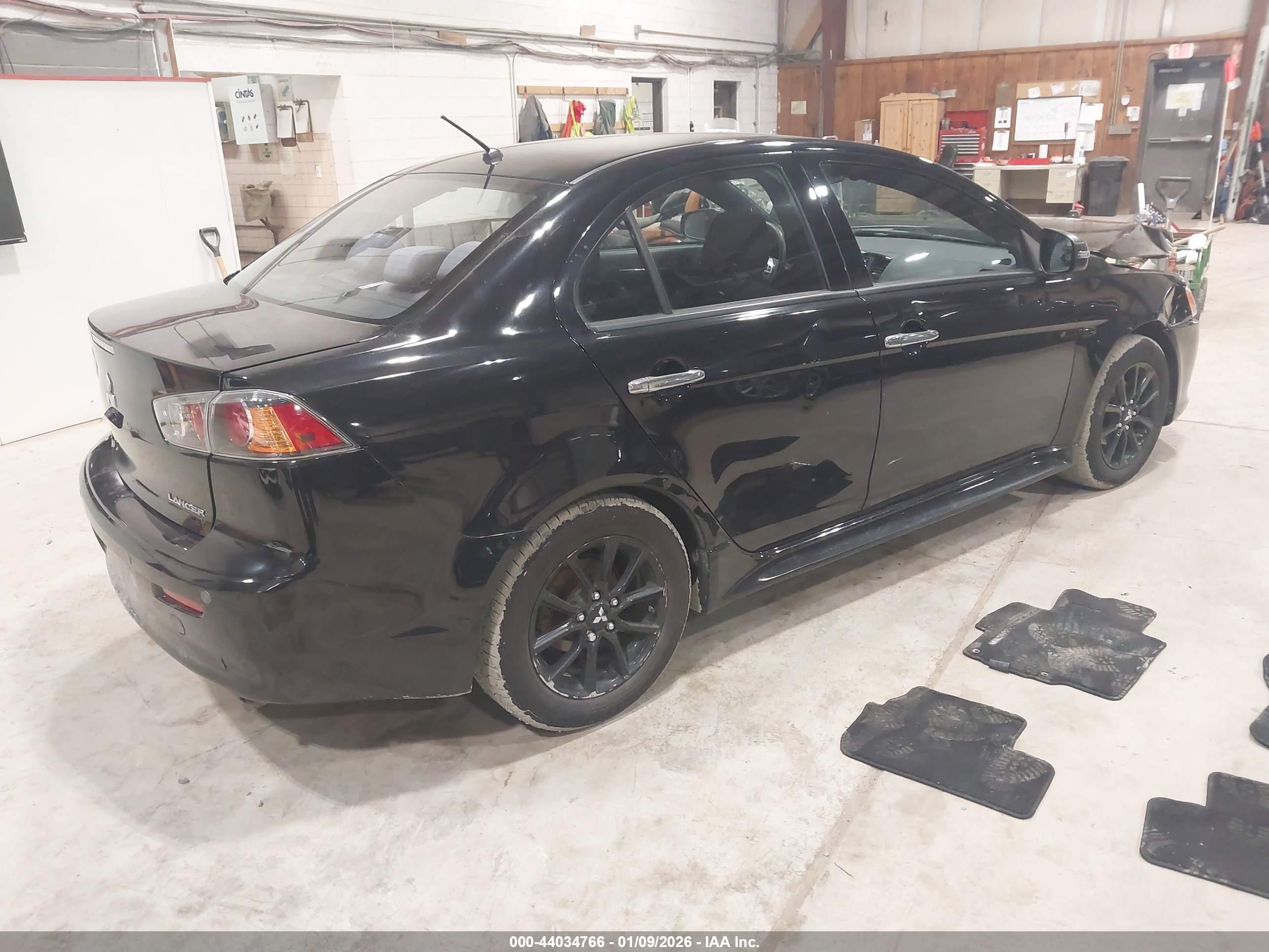 MITSUBISHI LANCER image 4
