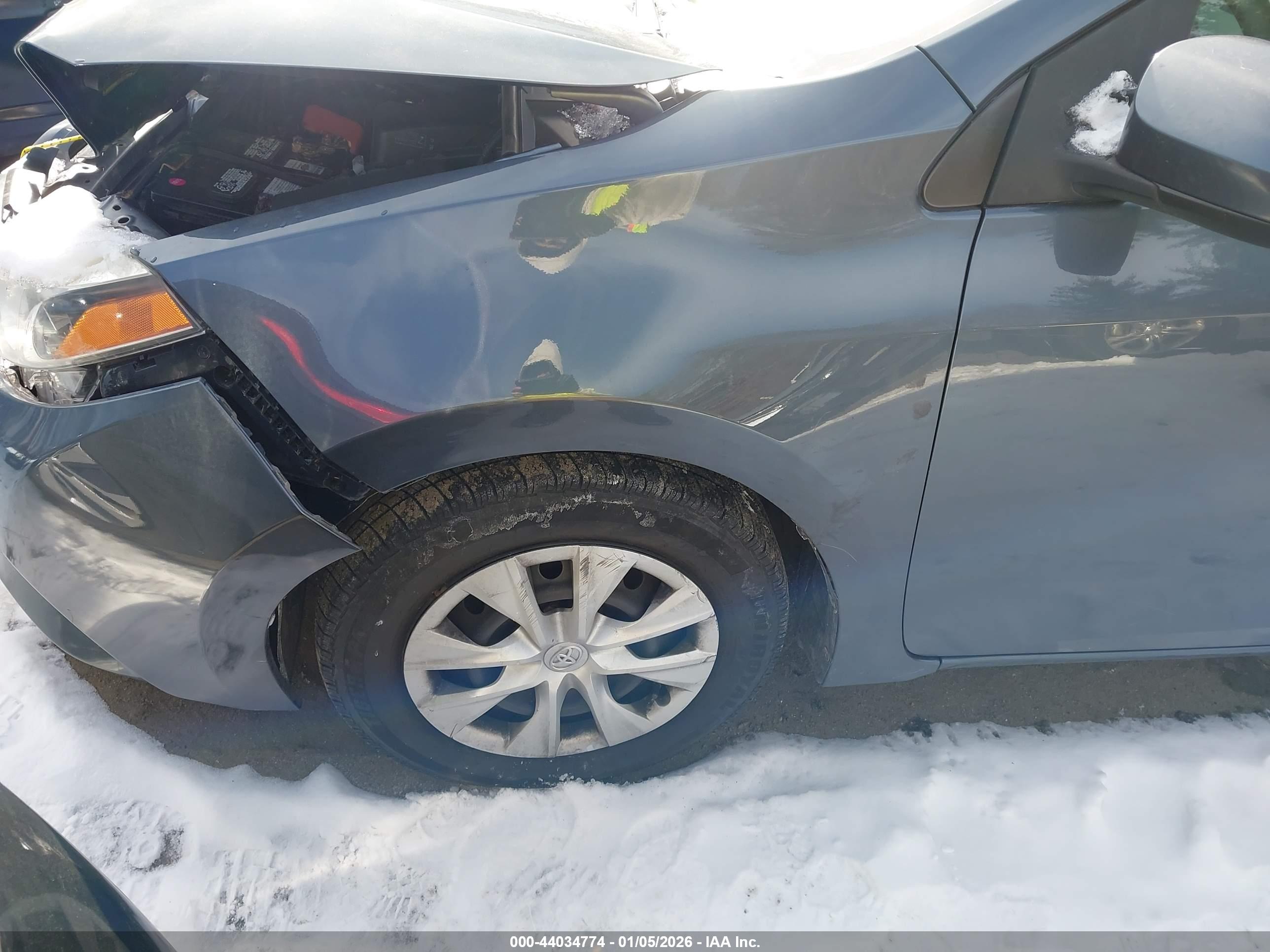 TOYOTA COROLLA image 2