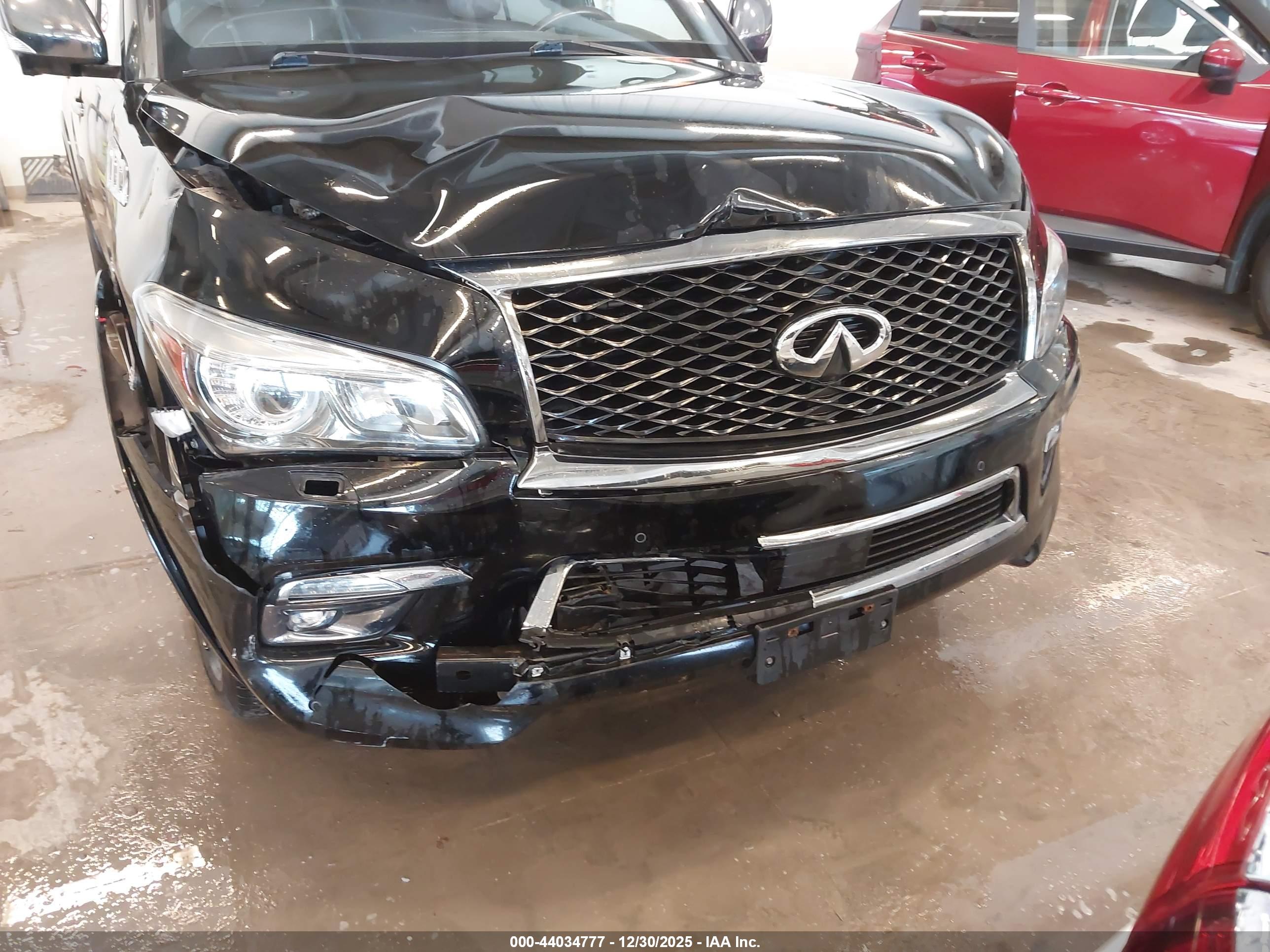 INFINITI QX80 image 6