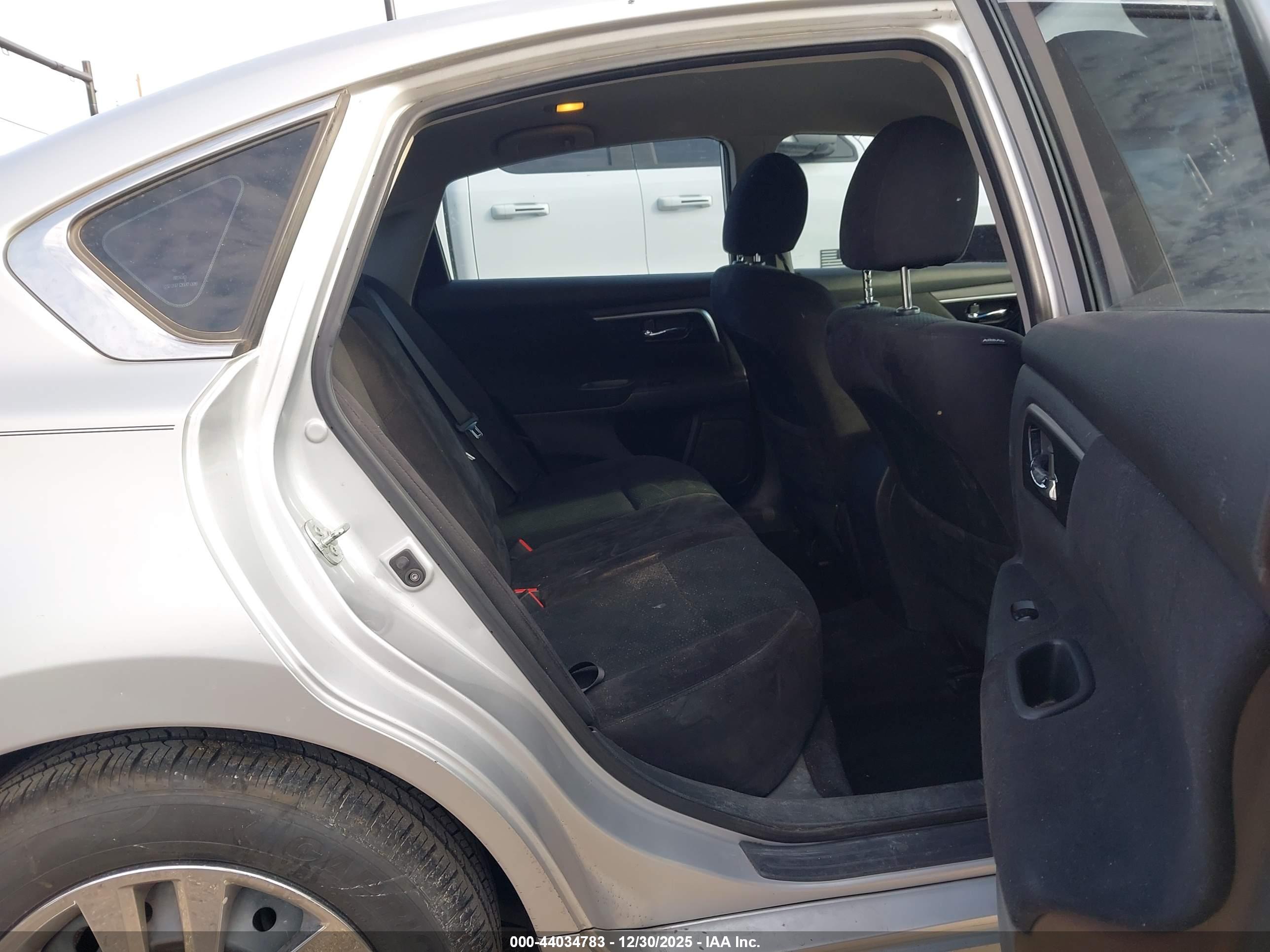 NISSAN ALTIMA image 8