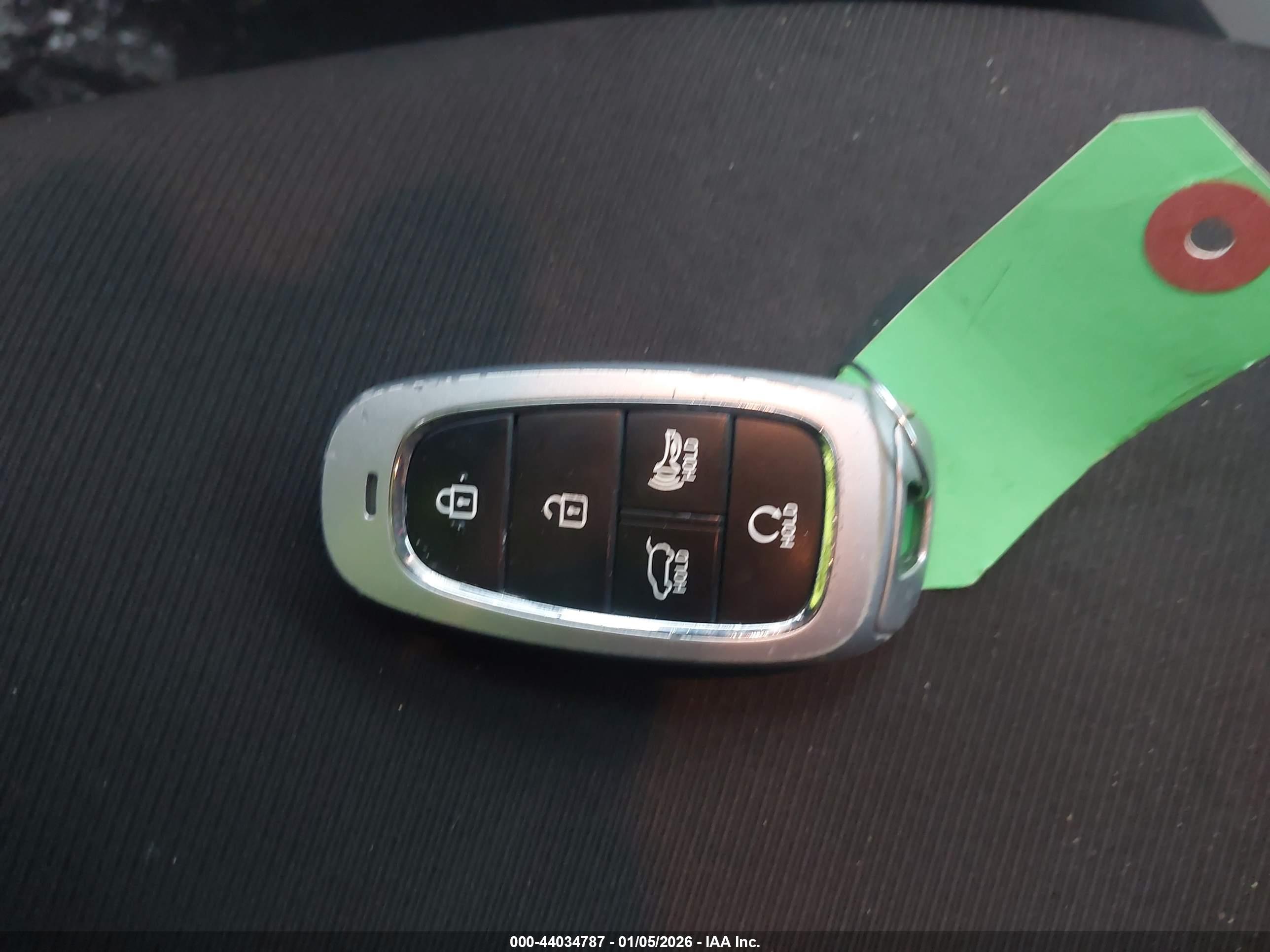 HYUNDAI TUCSON image 11