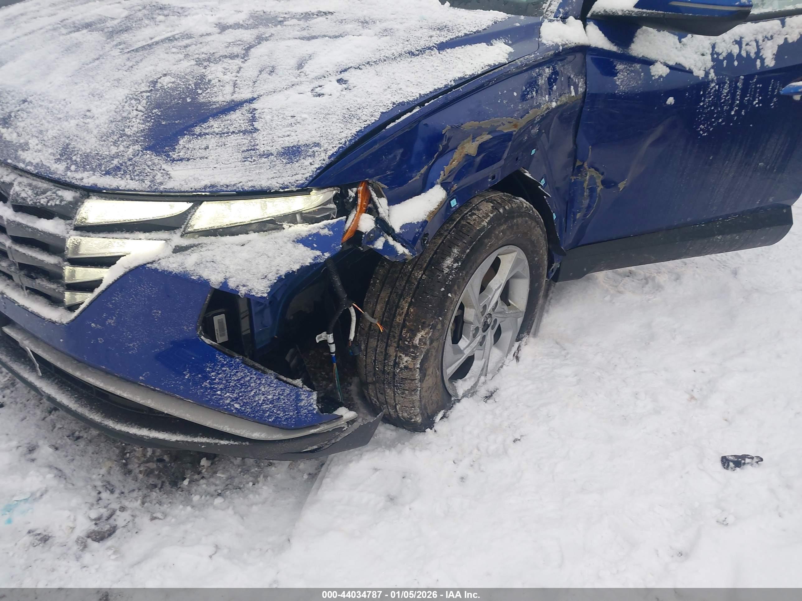 HYUNDAI TUCSON image 6