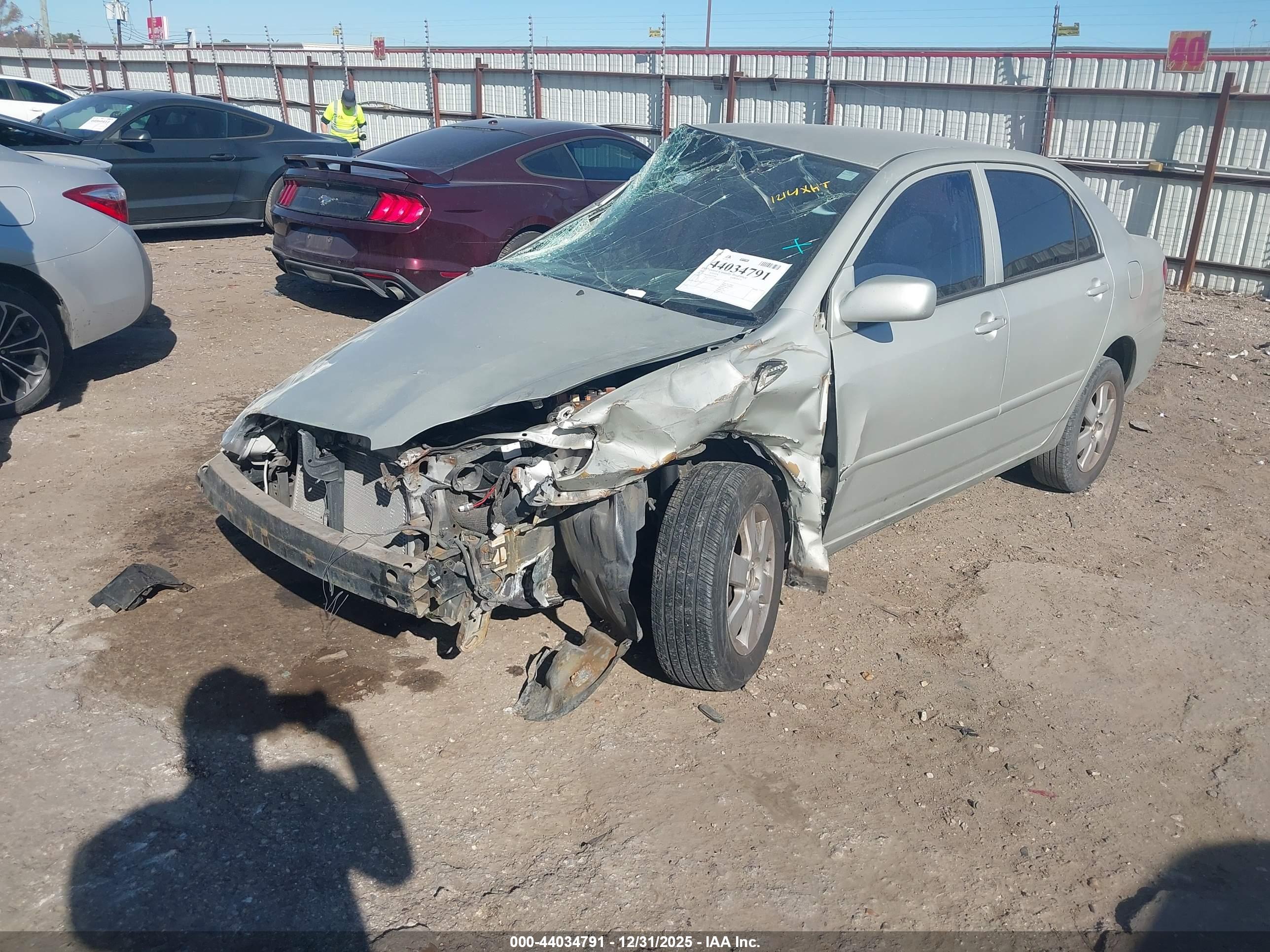 TOYOTA COROLLA image 2