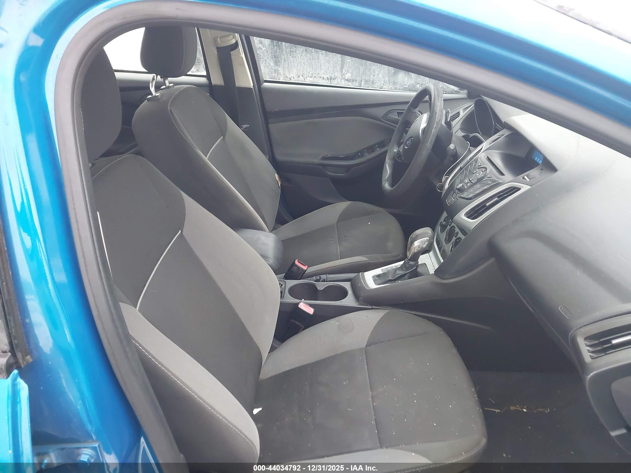 FORD FOCUS image 5