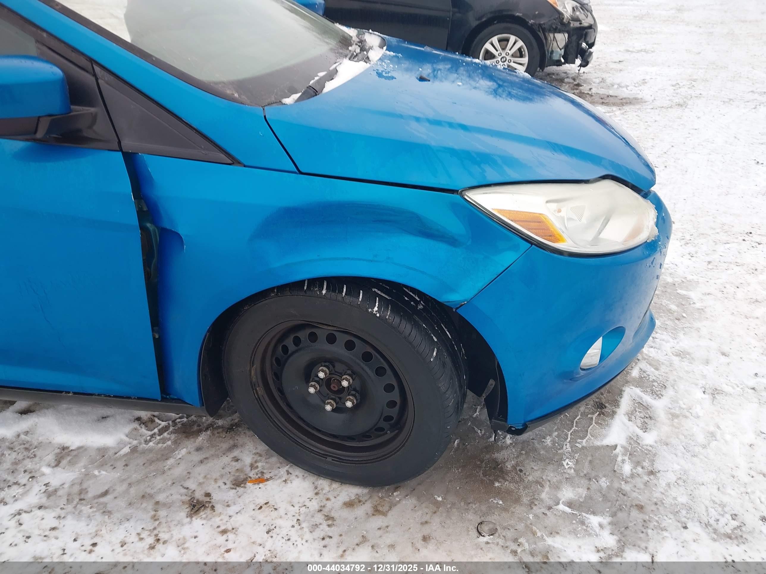 FORD FOCUS image 6