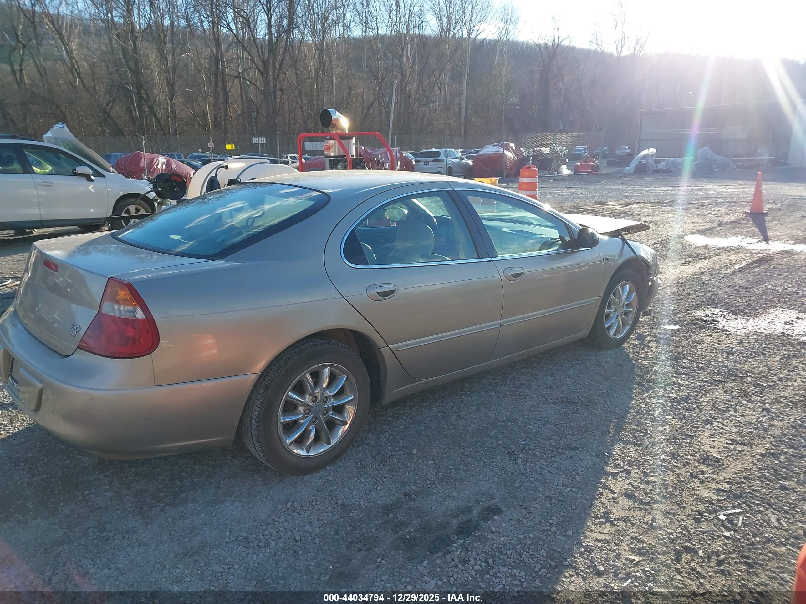 CHRYSLER 300M image 4