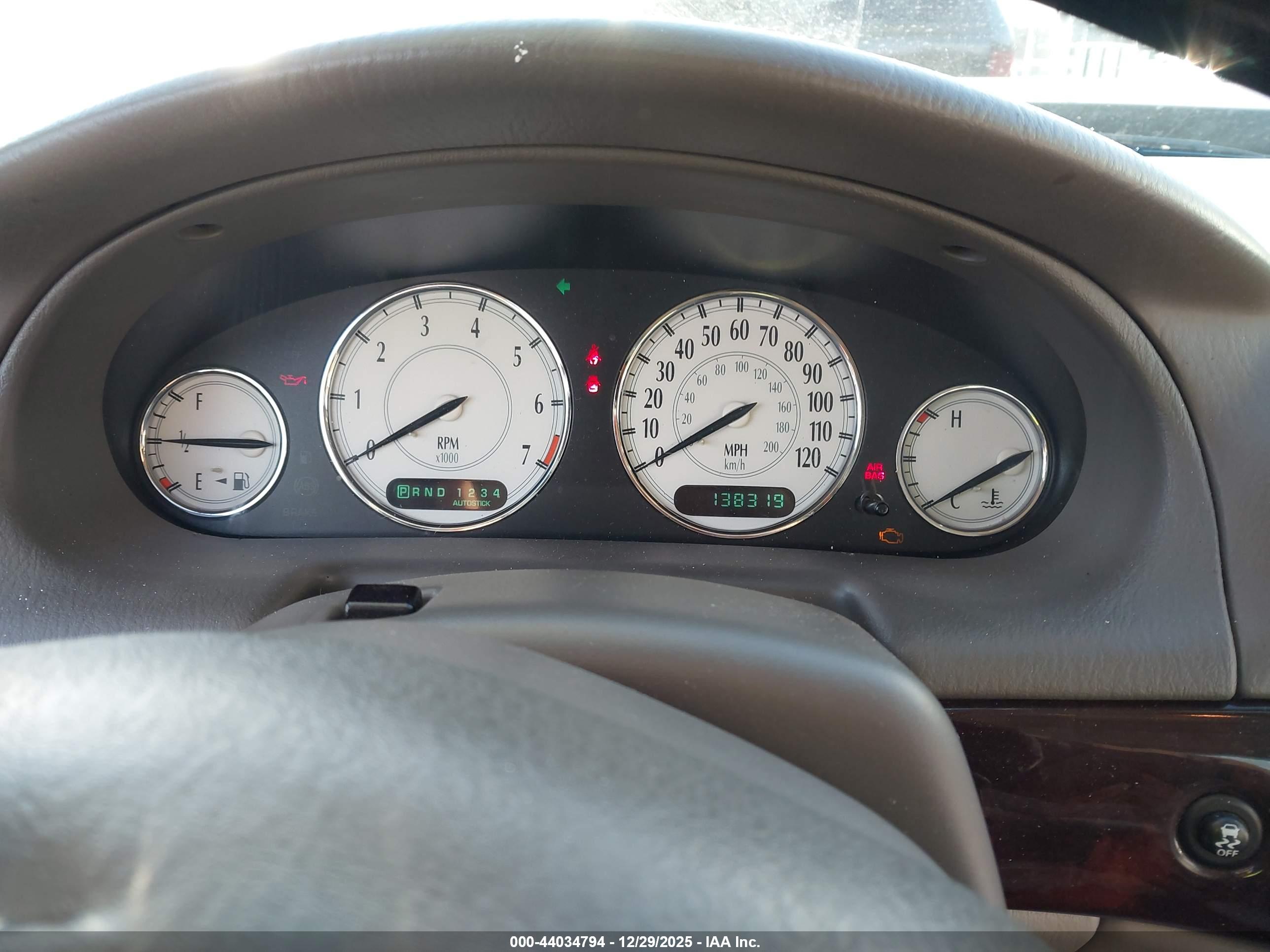 CHRYSLER 300M image 7
