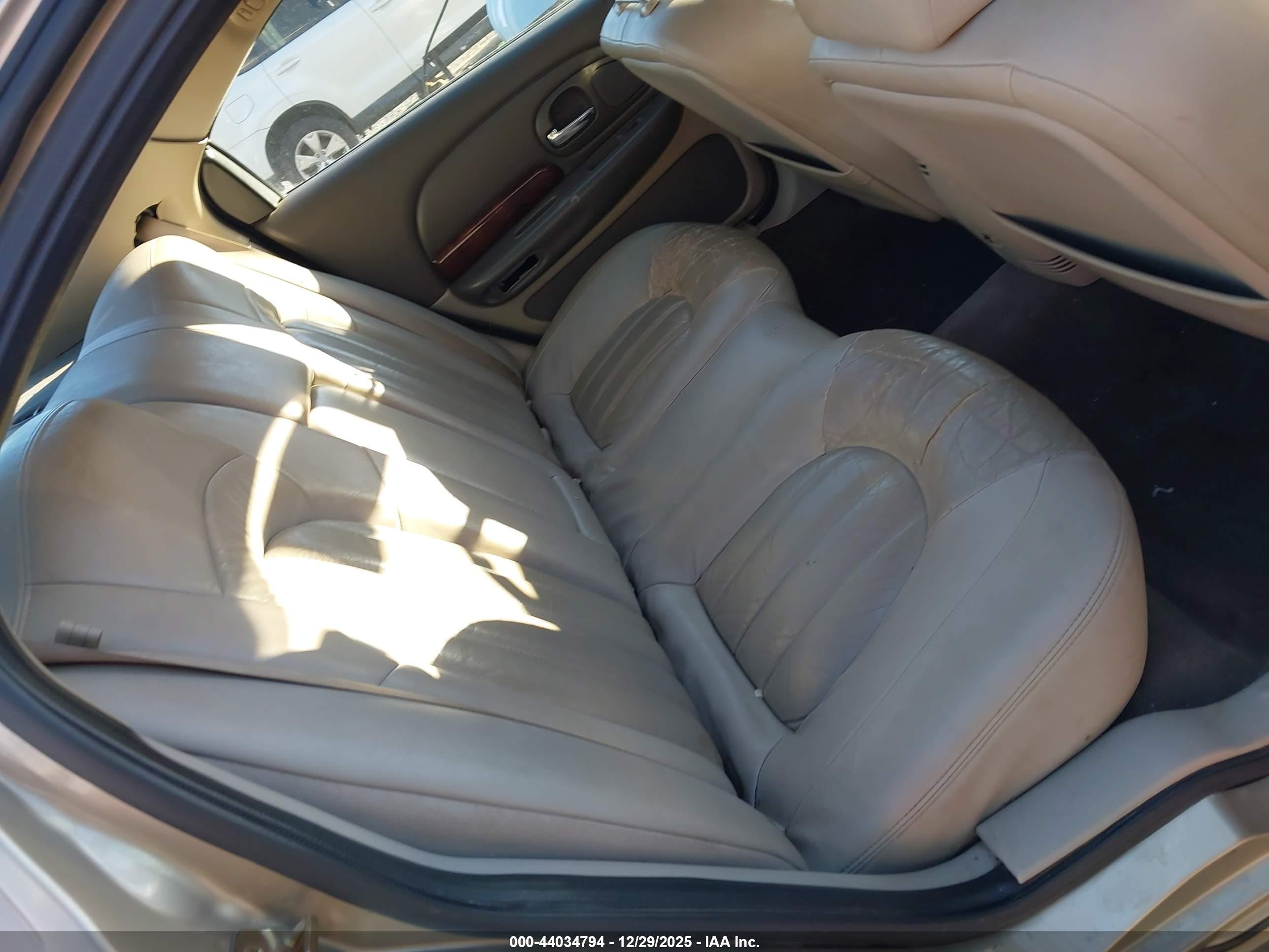 CHRYSLER 300M image 8