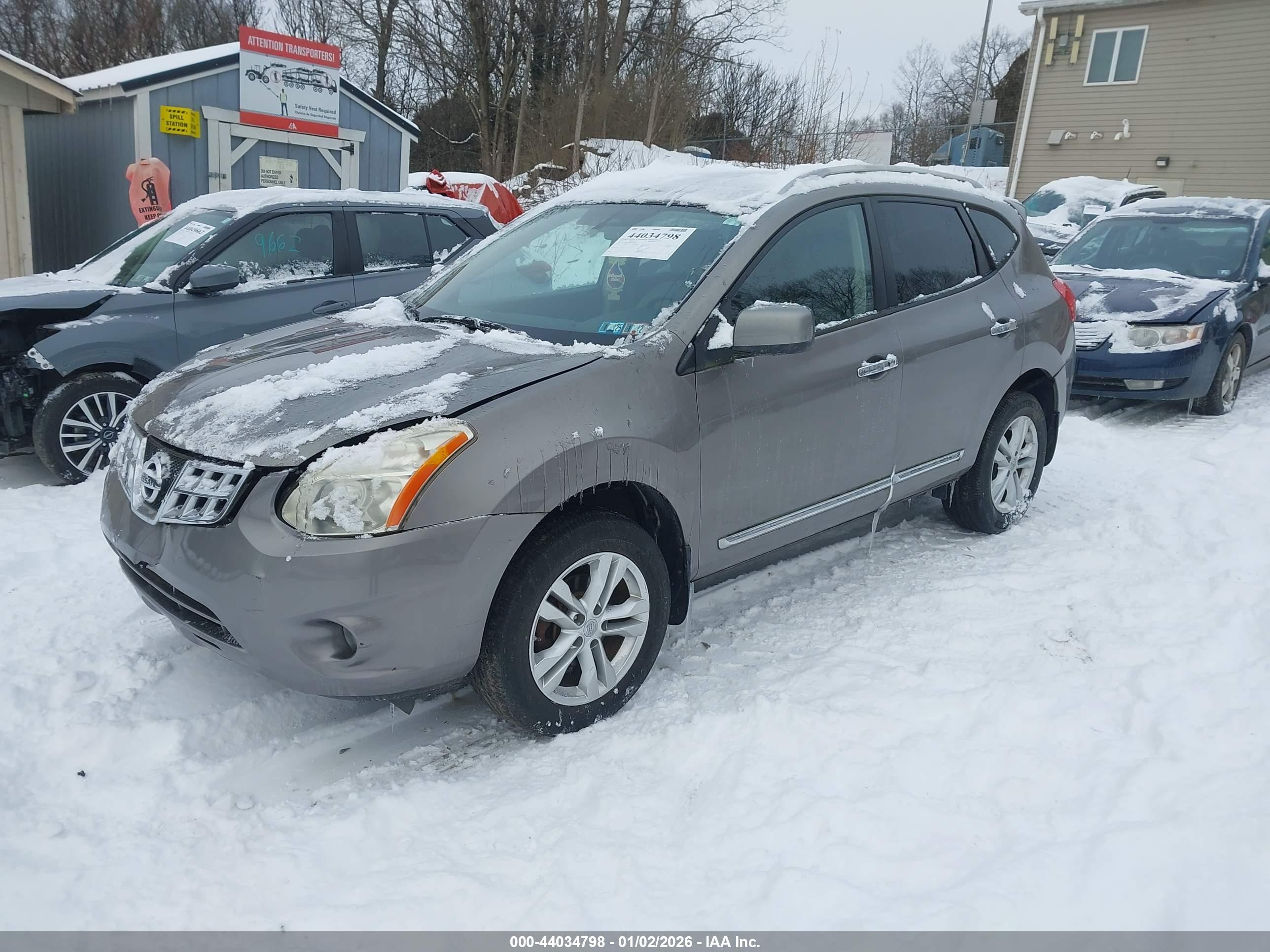 NISSAN ROGUE image 2