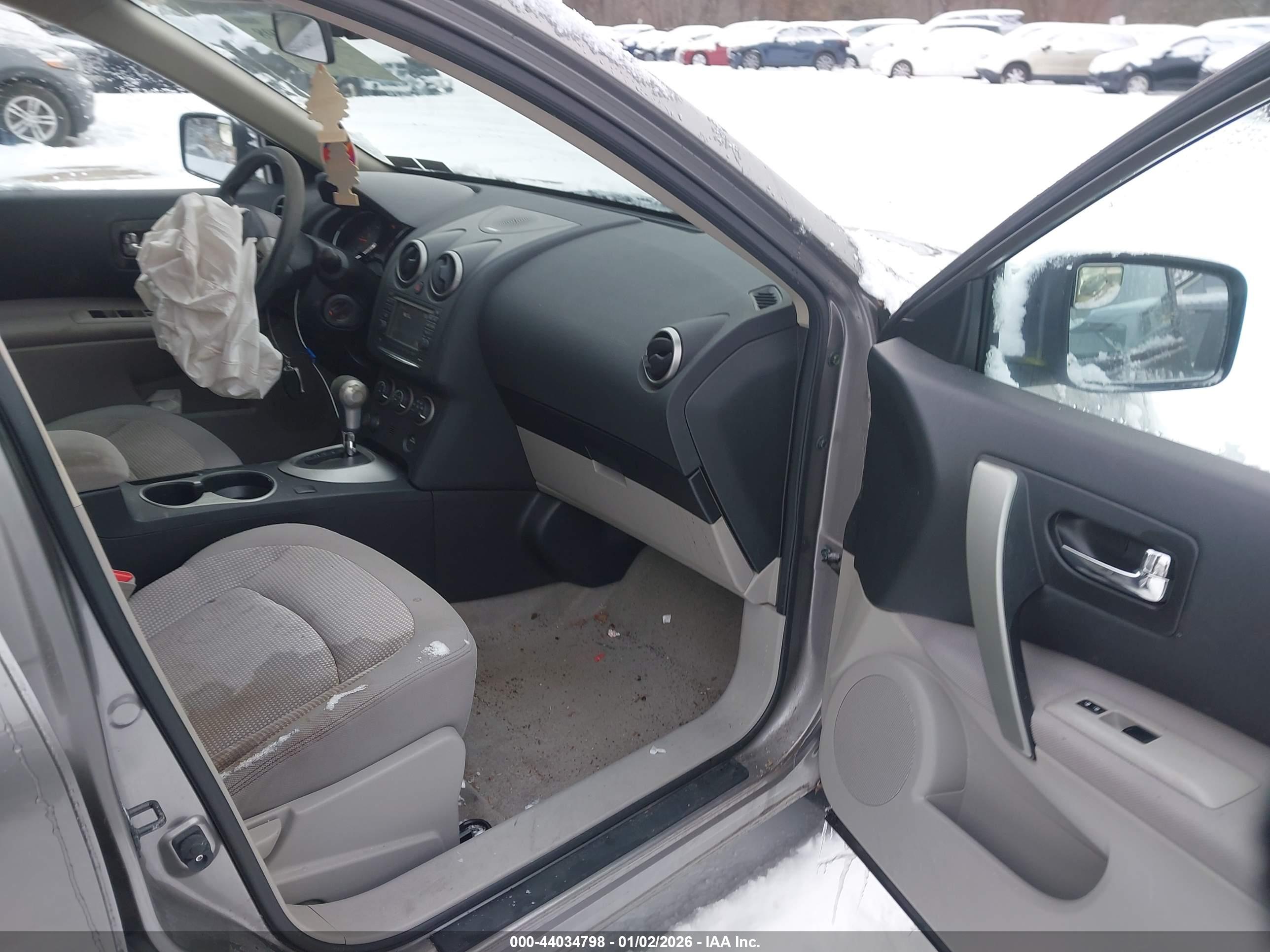 NISSAN ROGUE image 5