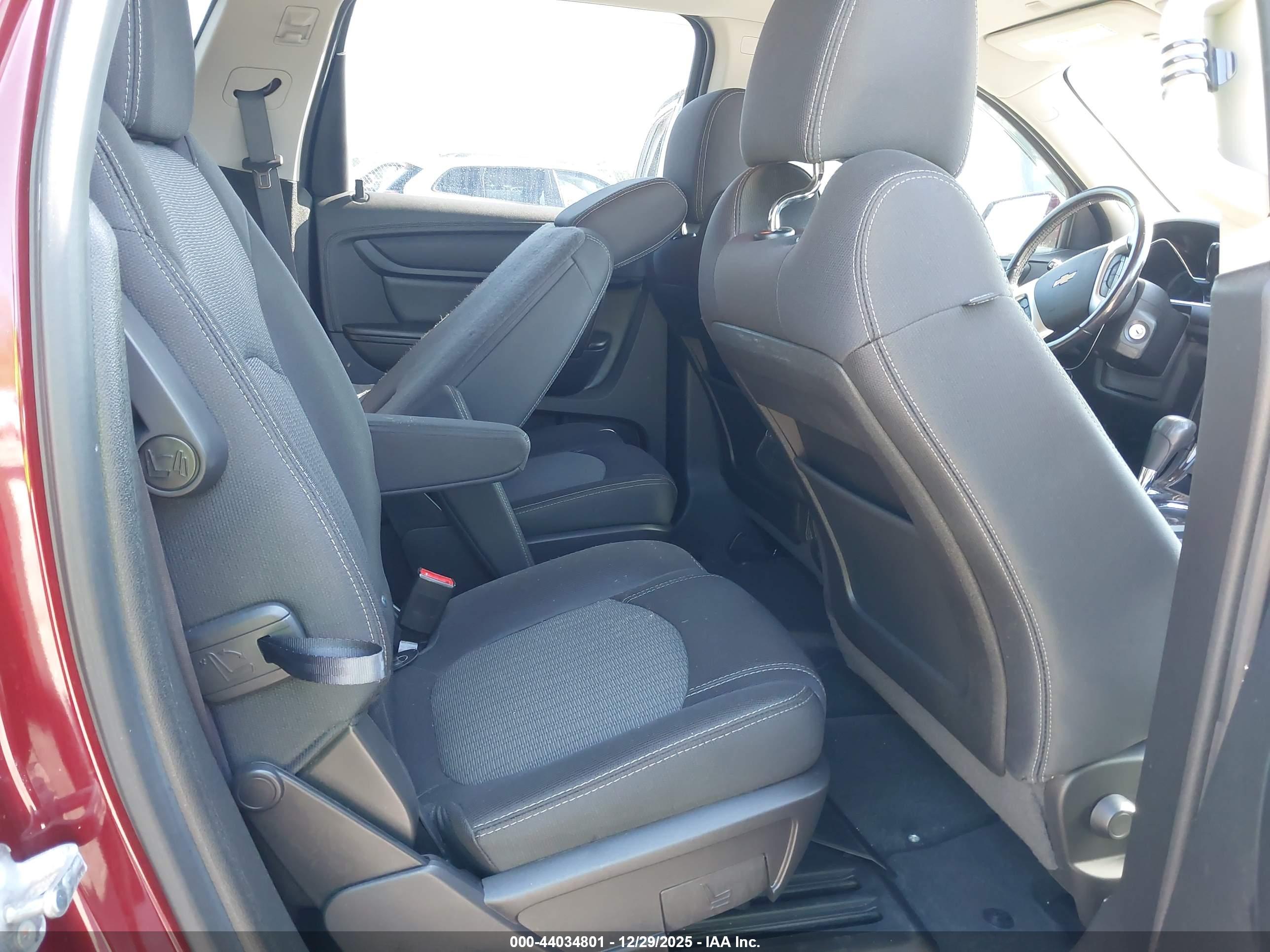 CHEVROLET TRAVERSE image 8