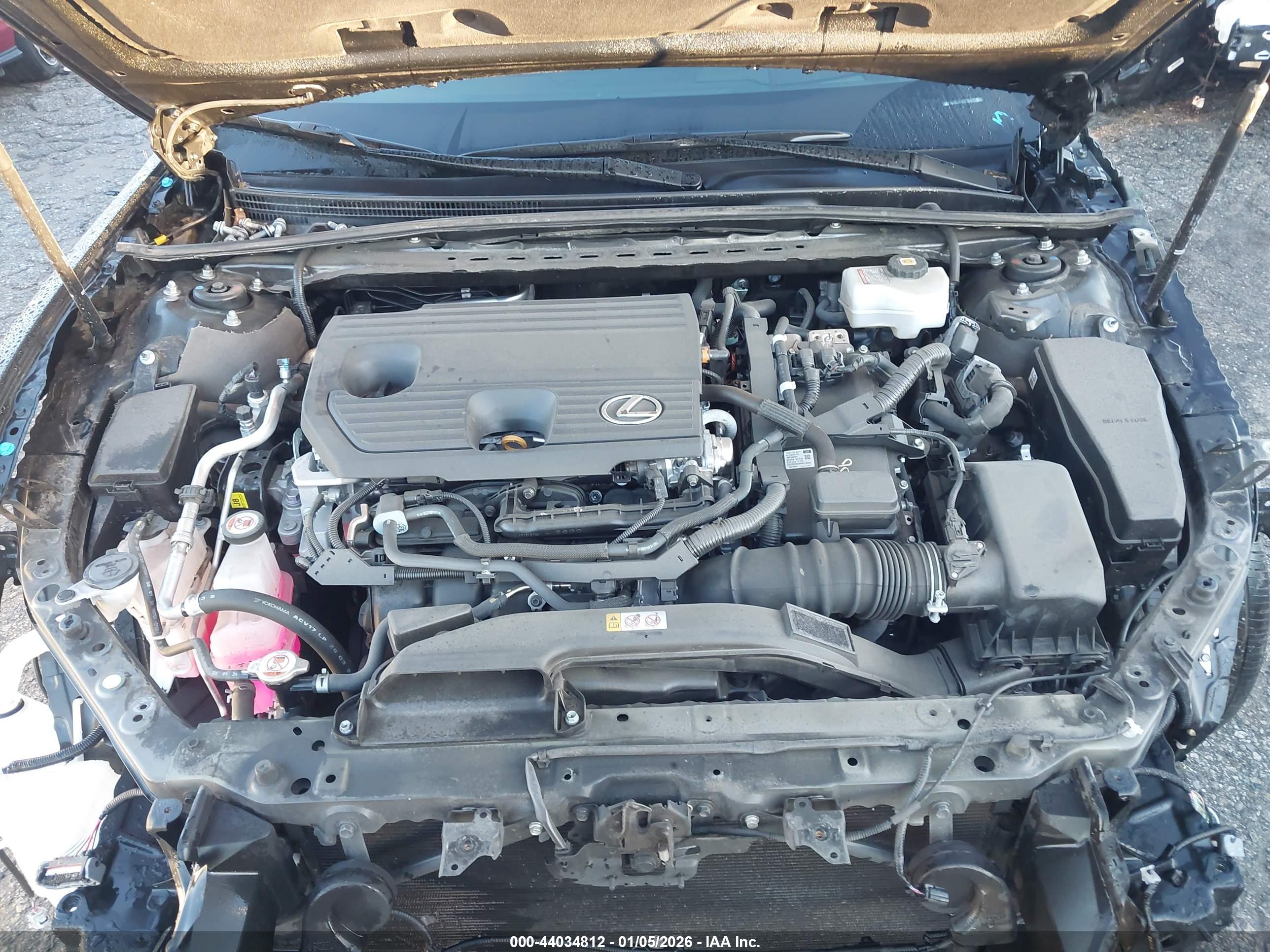 LEXUS ES image 10