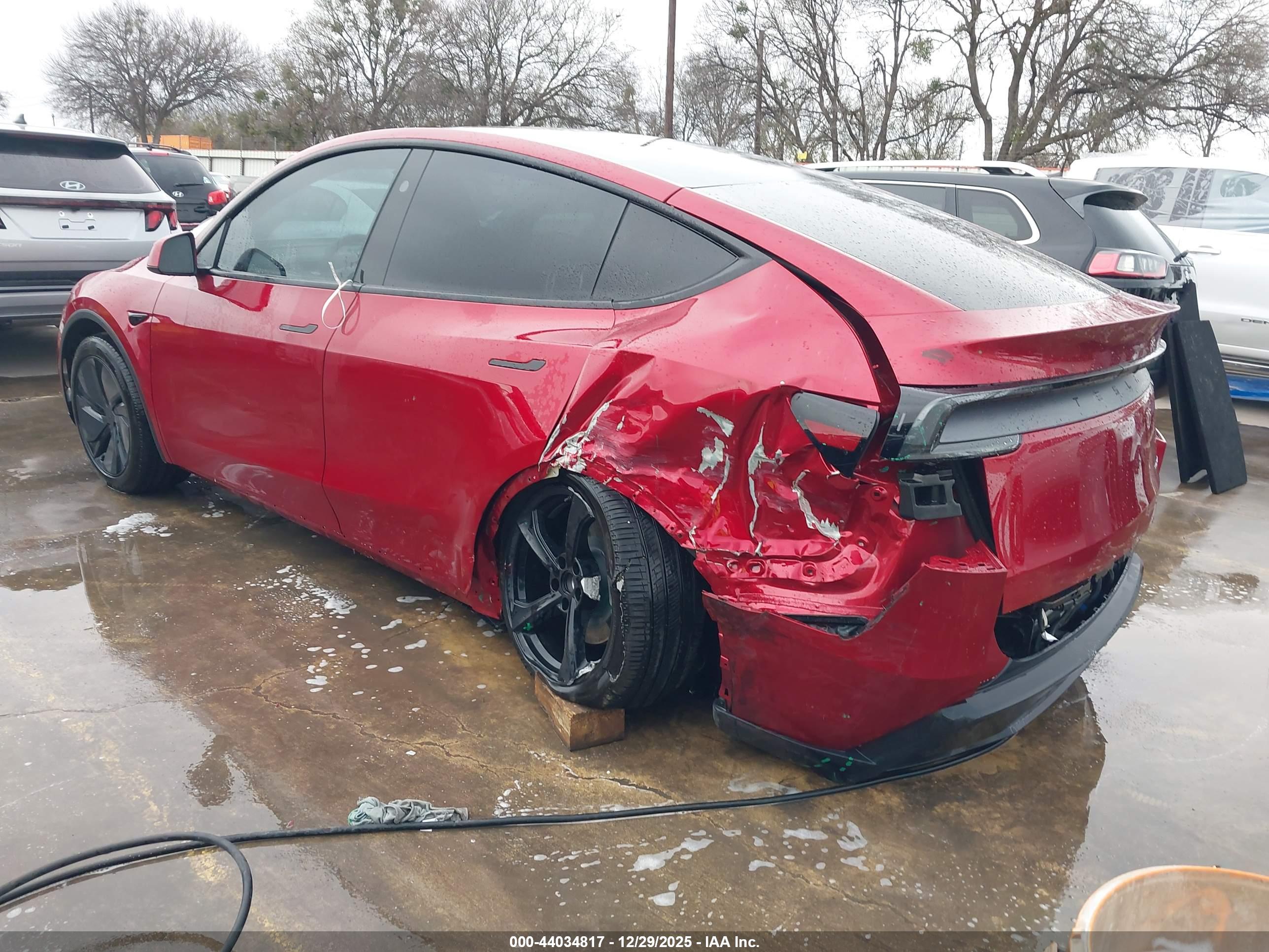 TESLA MODEL image 3