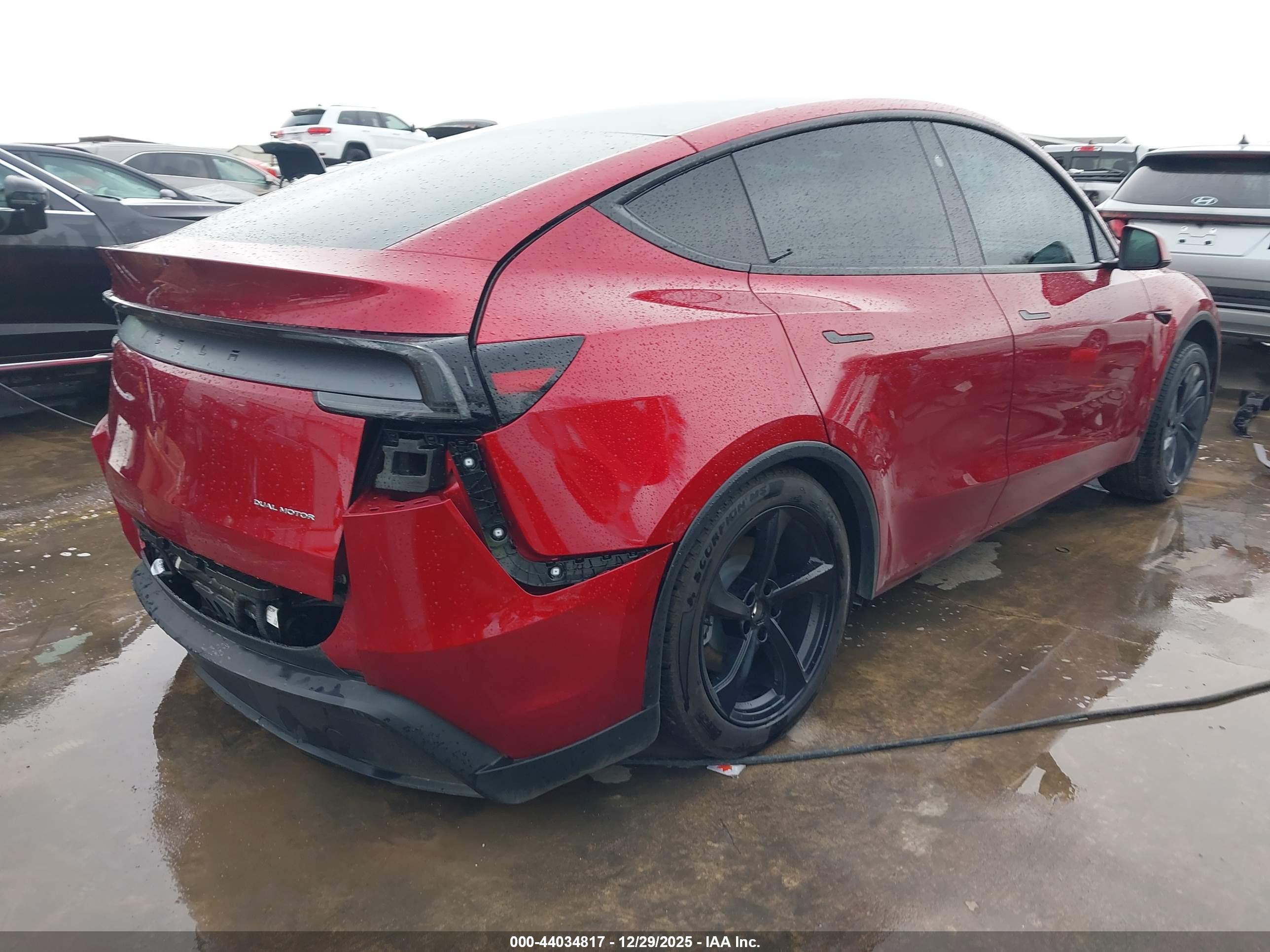 TESLA MODEL image 4