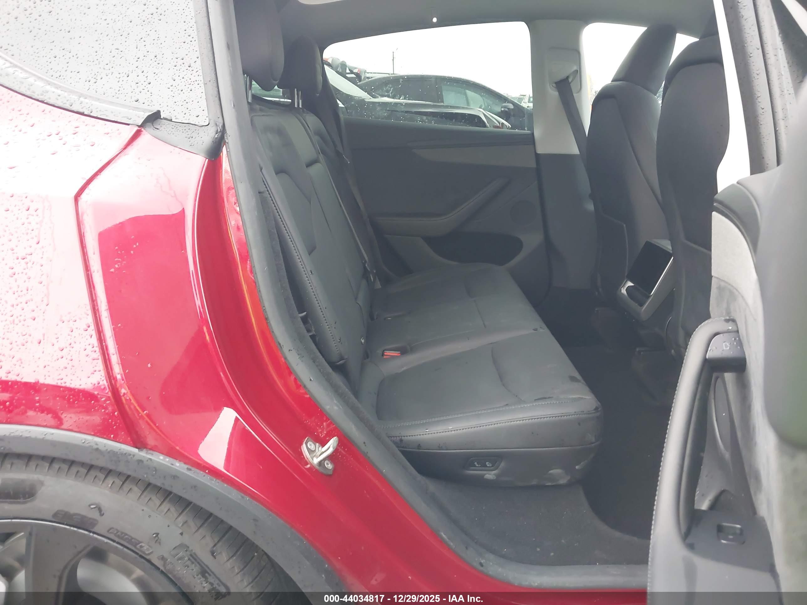 TESLA MODEL image 8