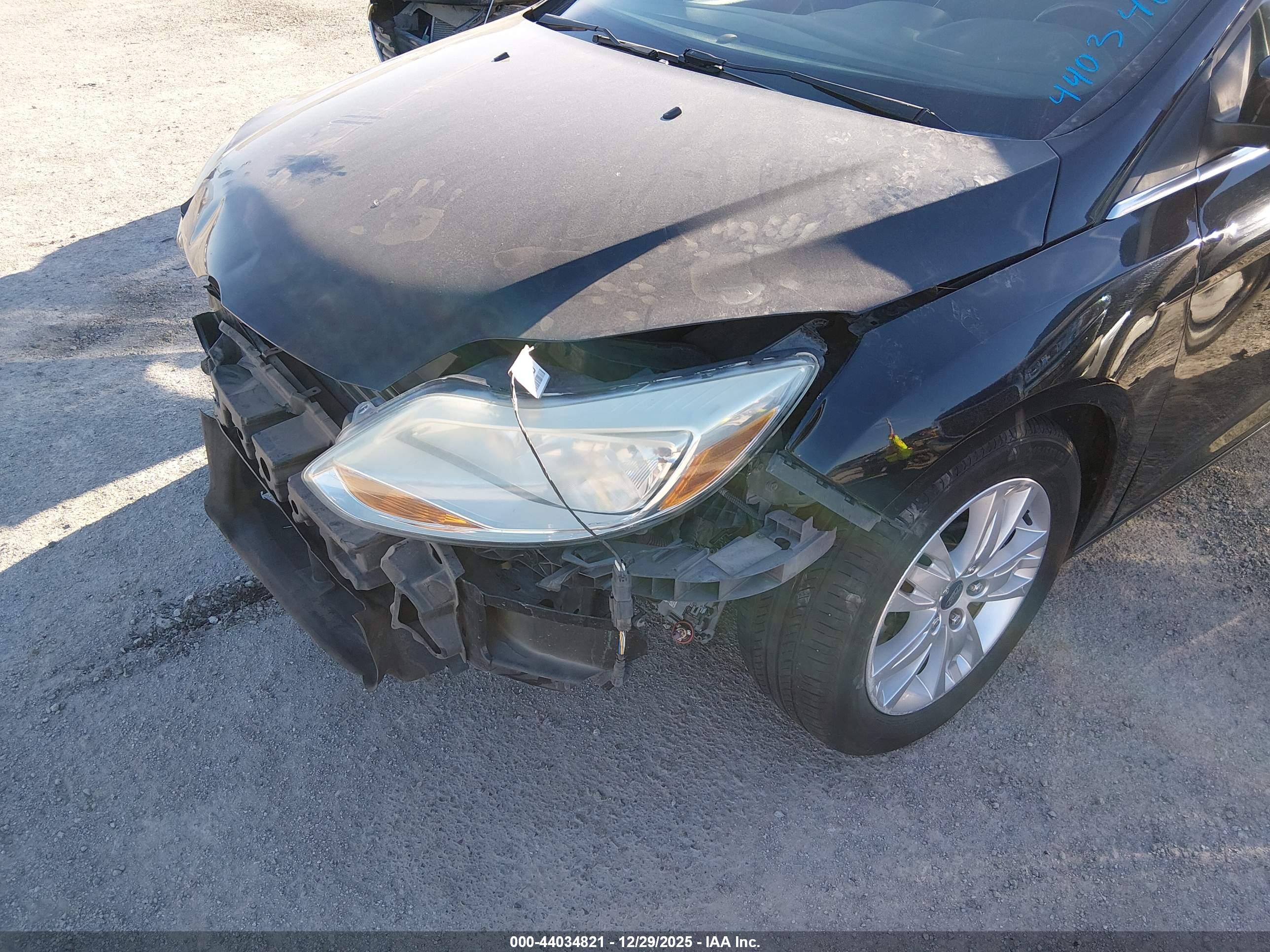 FORD FOCUS image 6