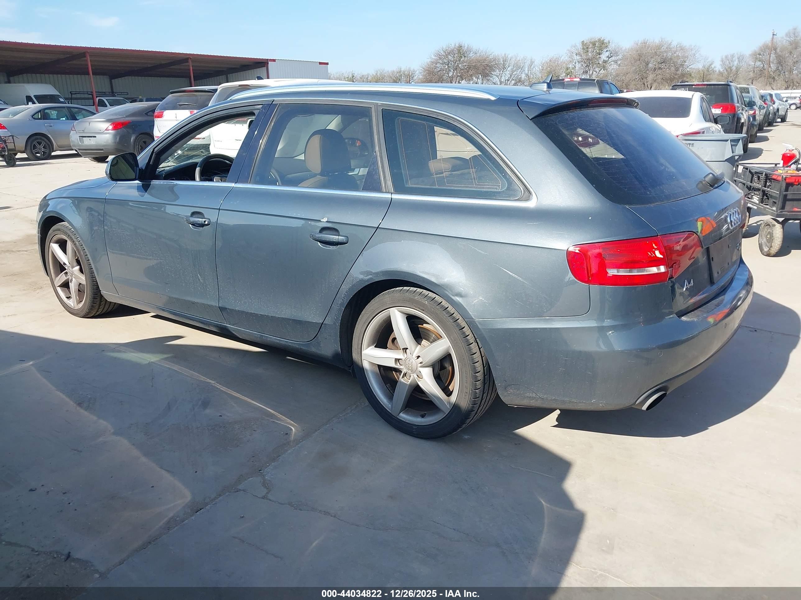 AUDI A4 image 3