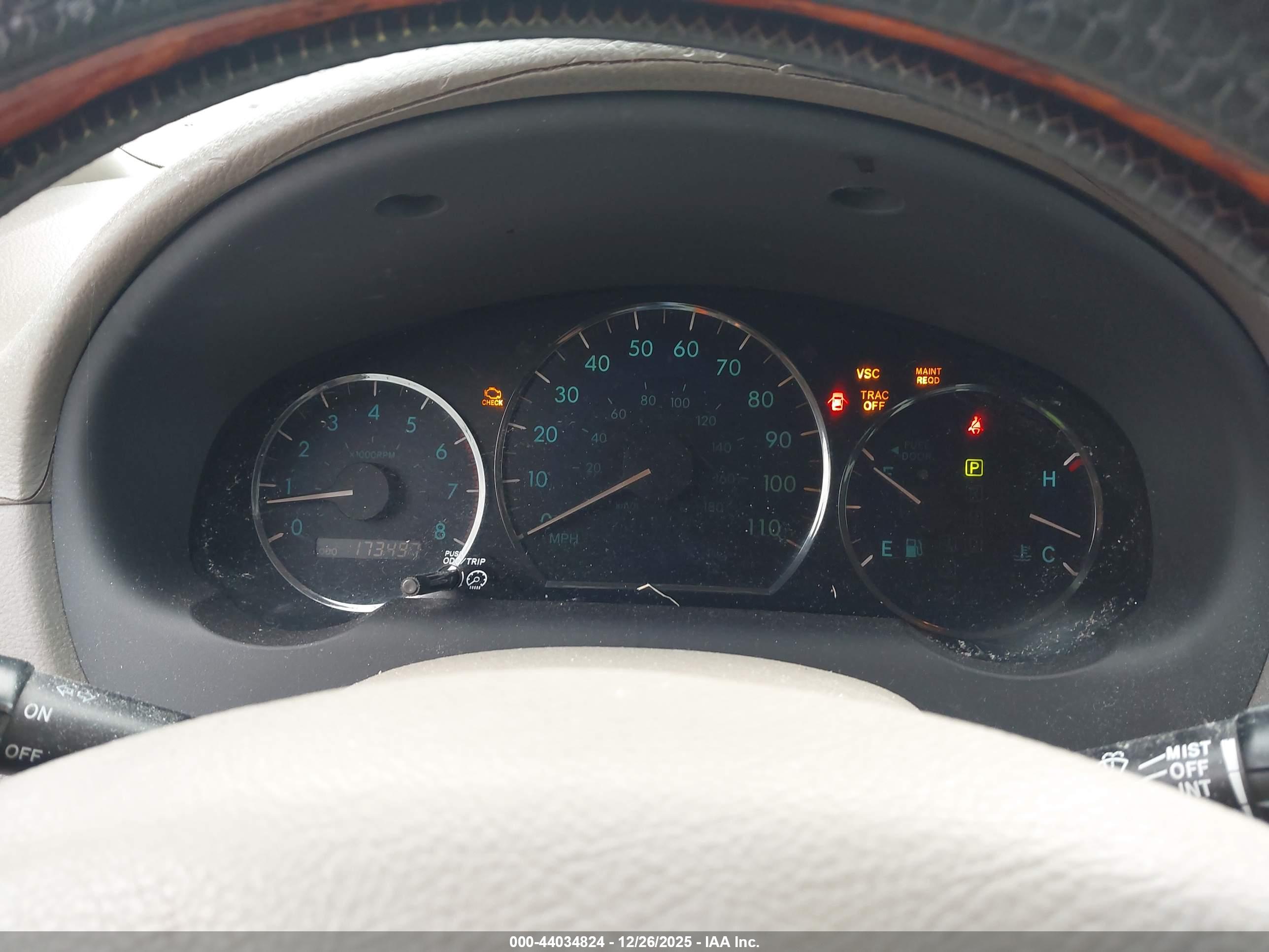 TOYOTA SIENNA image 7