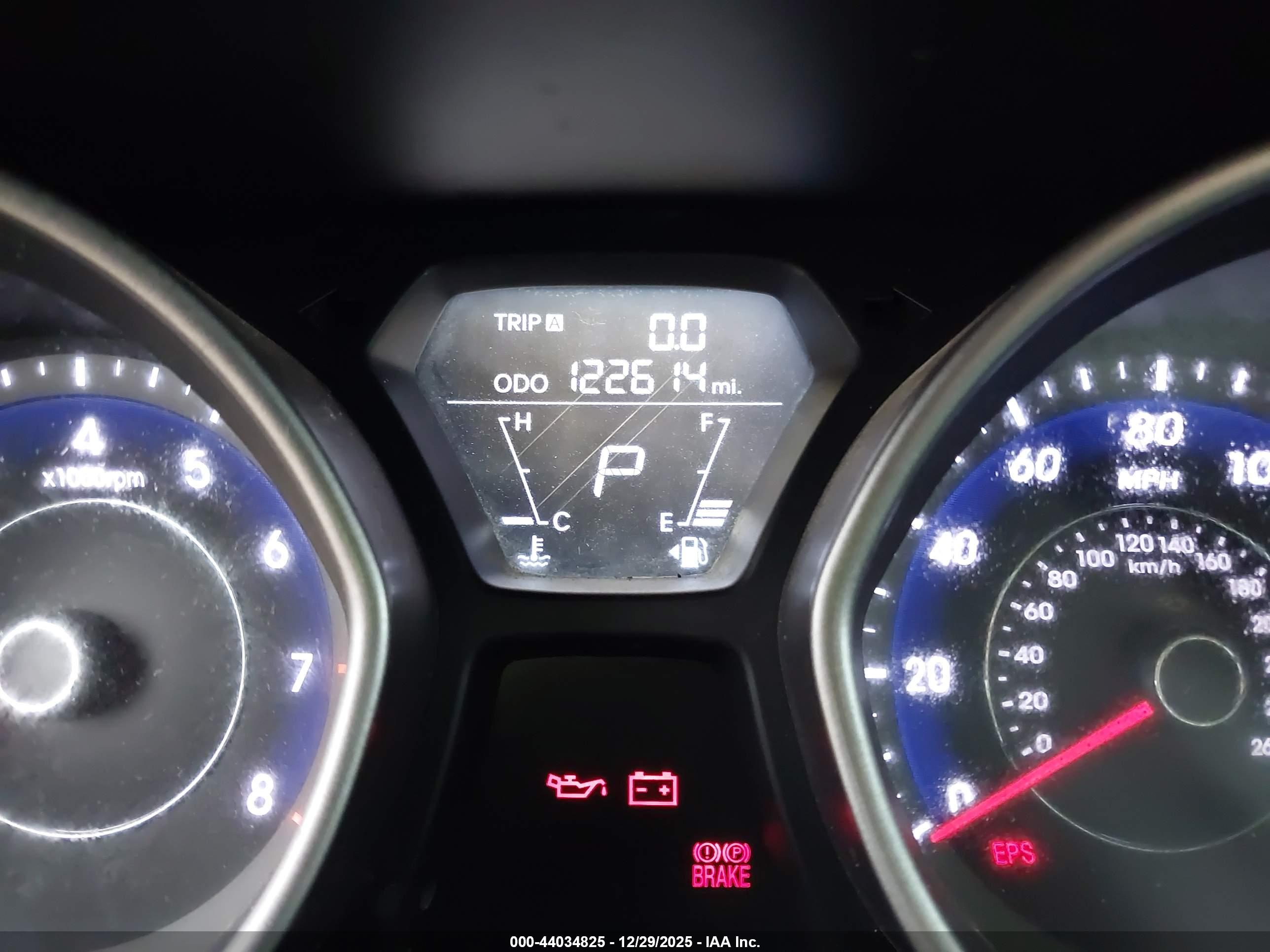 HYUNDAI ELANTRA image 7