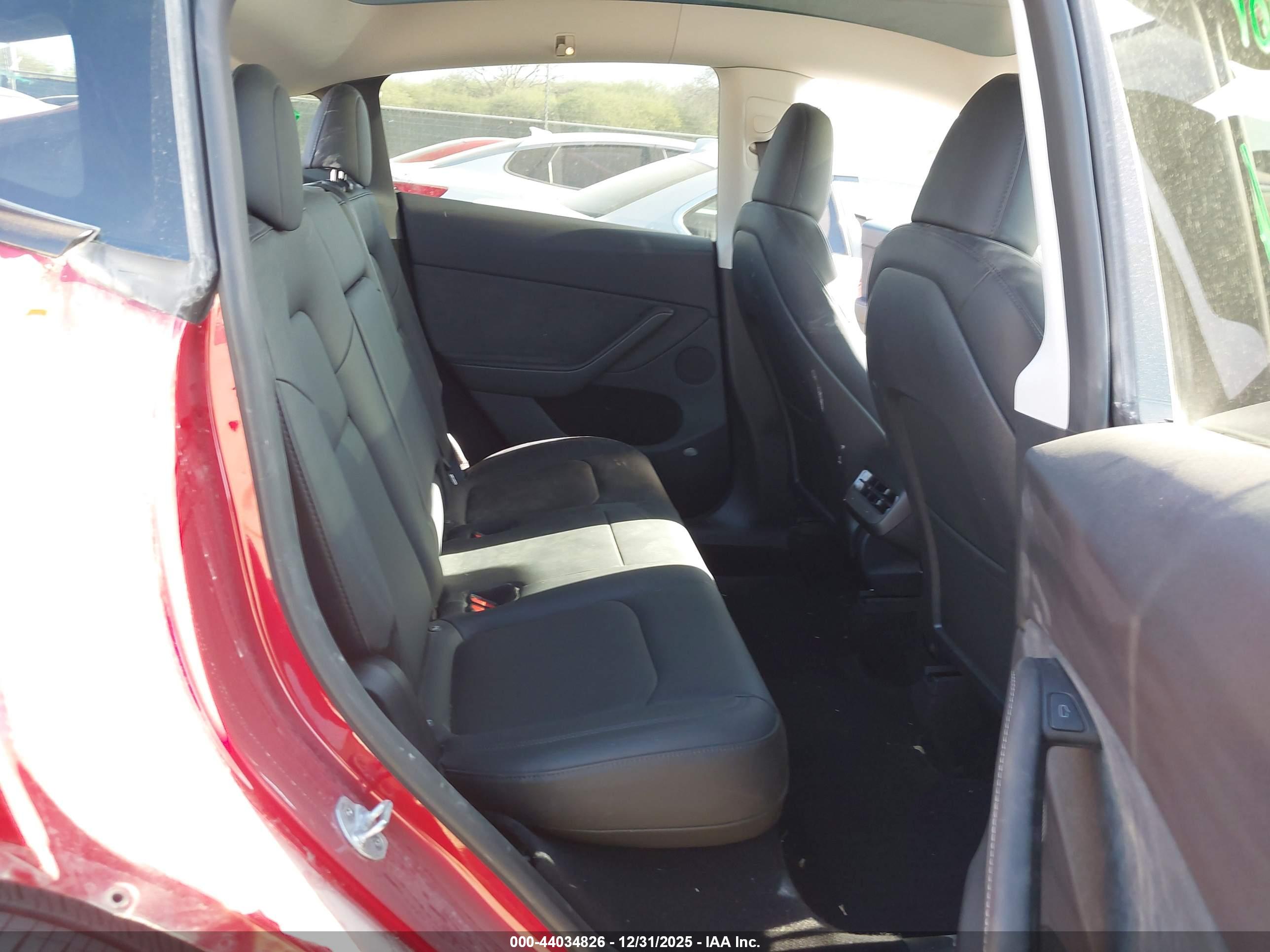 TESLA MODEL image 8