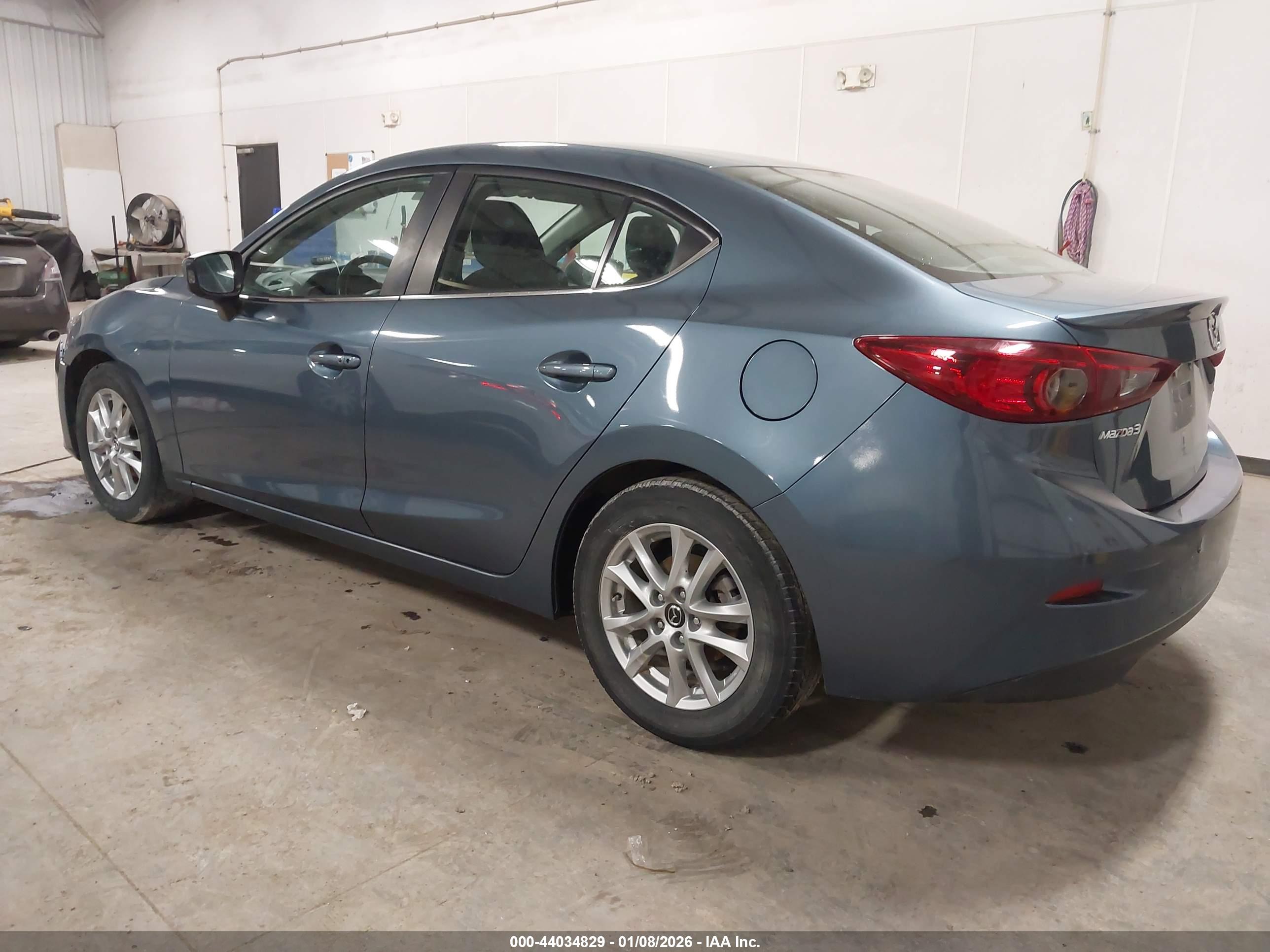 MAZDA MAZDA3 image 3