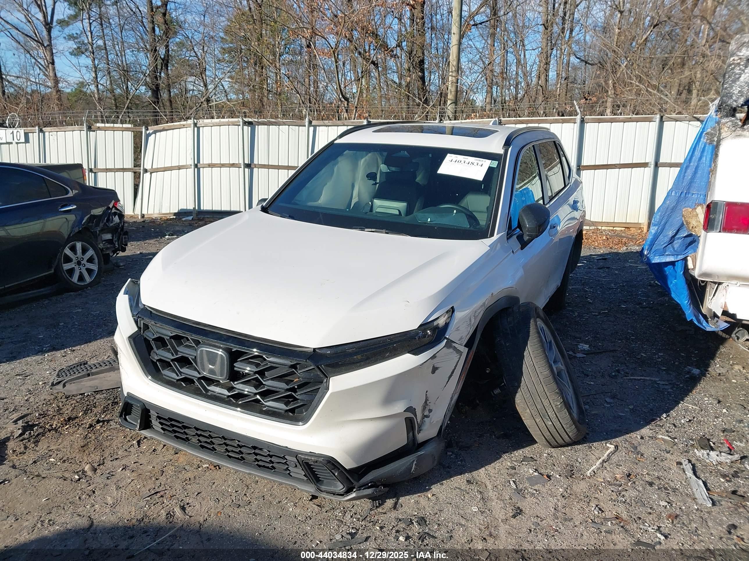 HONDA CR-V image 2