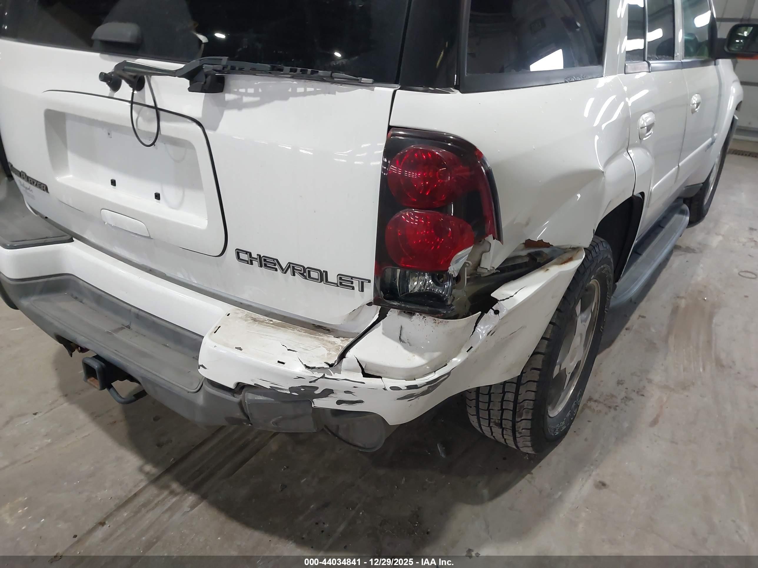 CHEVROLET TRAILBLAZER image 6