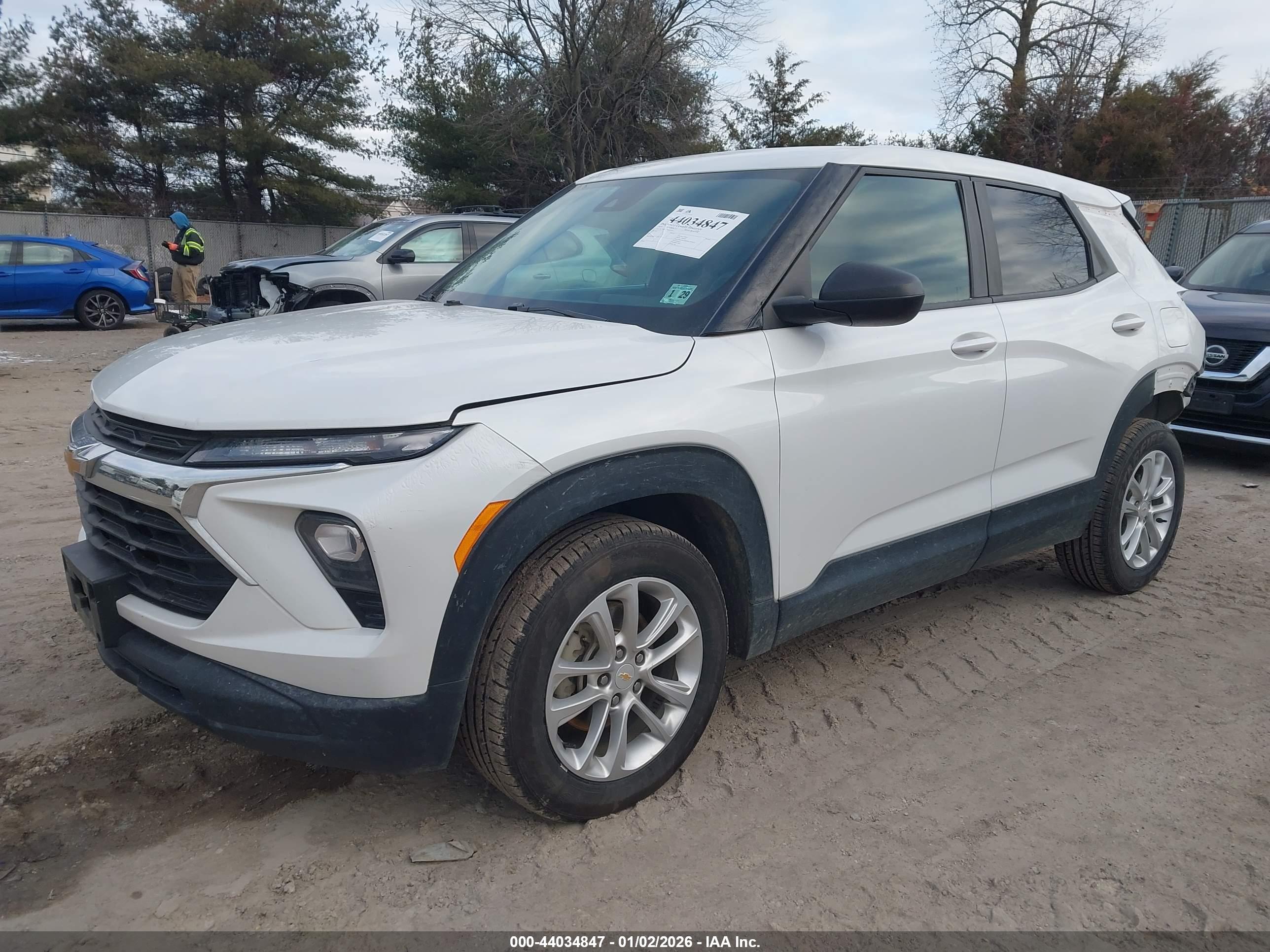 CHEVROLET TRAILBLAZER image 2