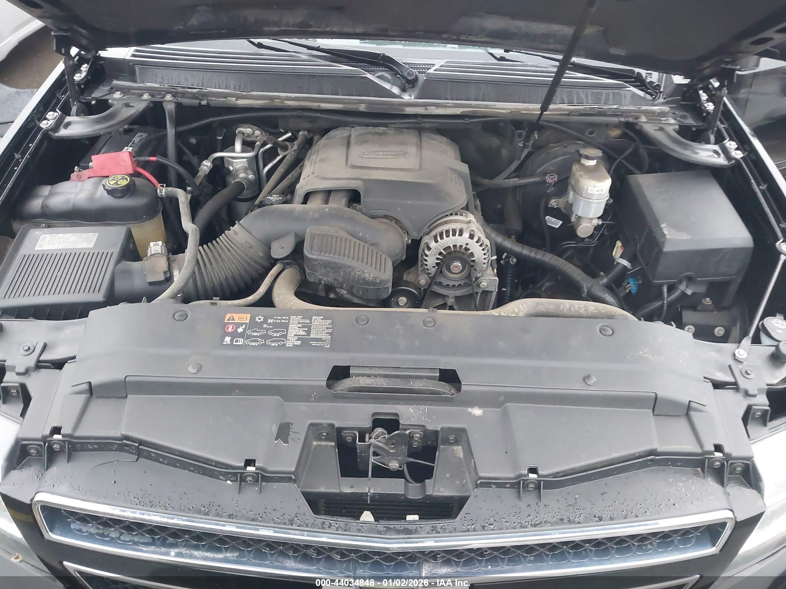 CHEVROLET SUBURBAN image 10