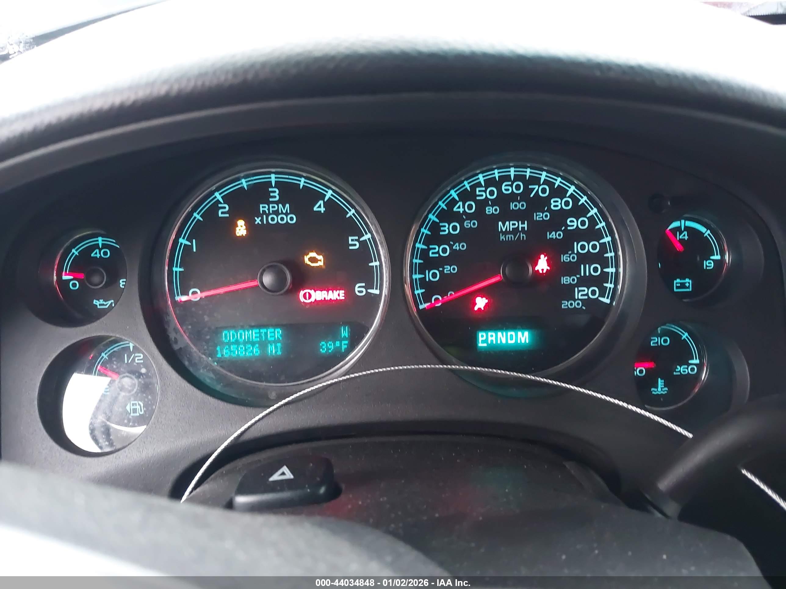 CHEVROLET SUBURBAN image 7