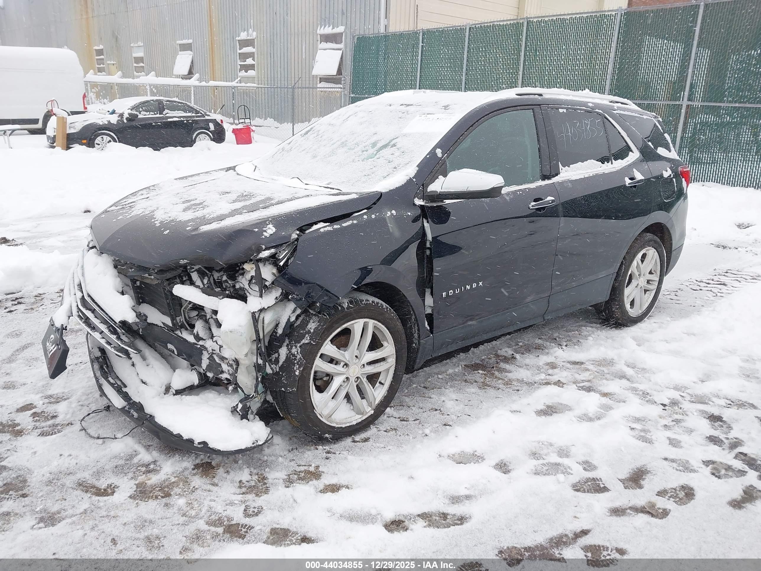 CHEVROLET EQUINOX image 2