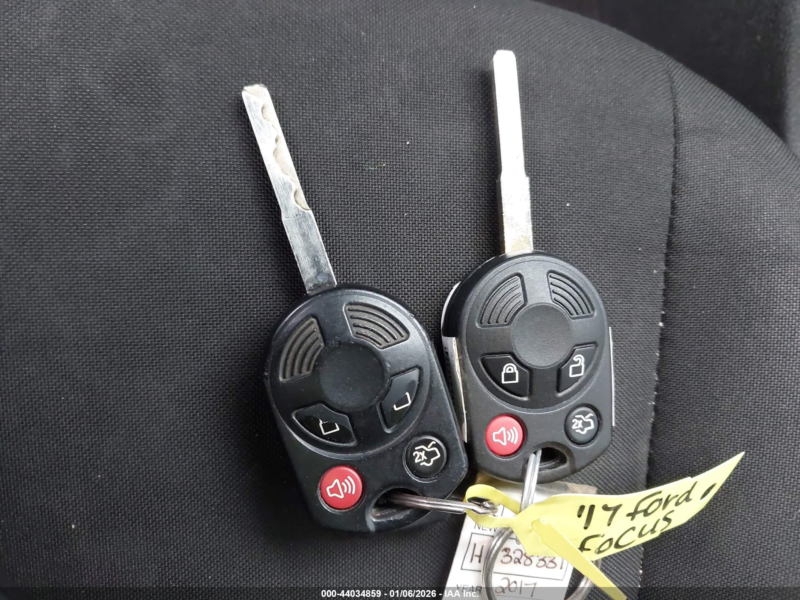 FORD FOCUS image 11