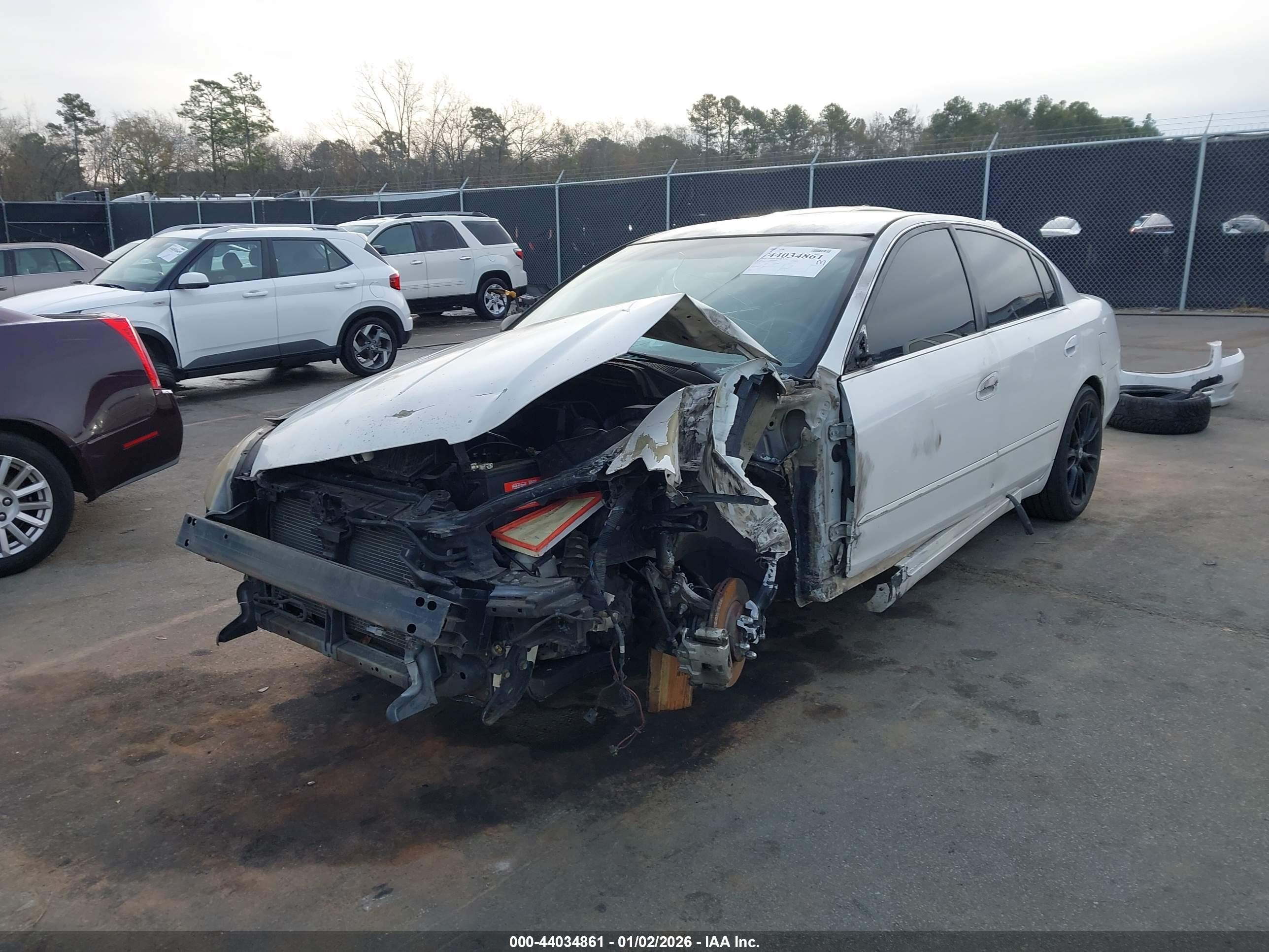 NISSAN ALTIMA image 2