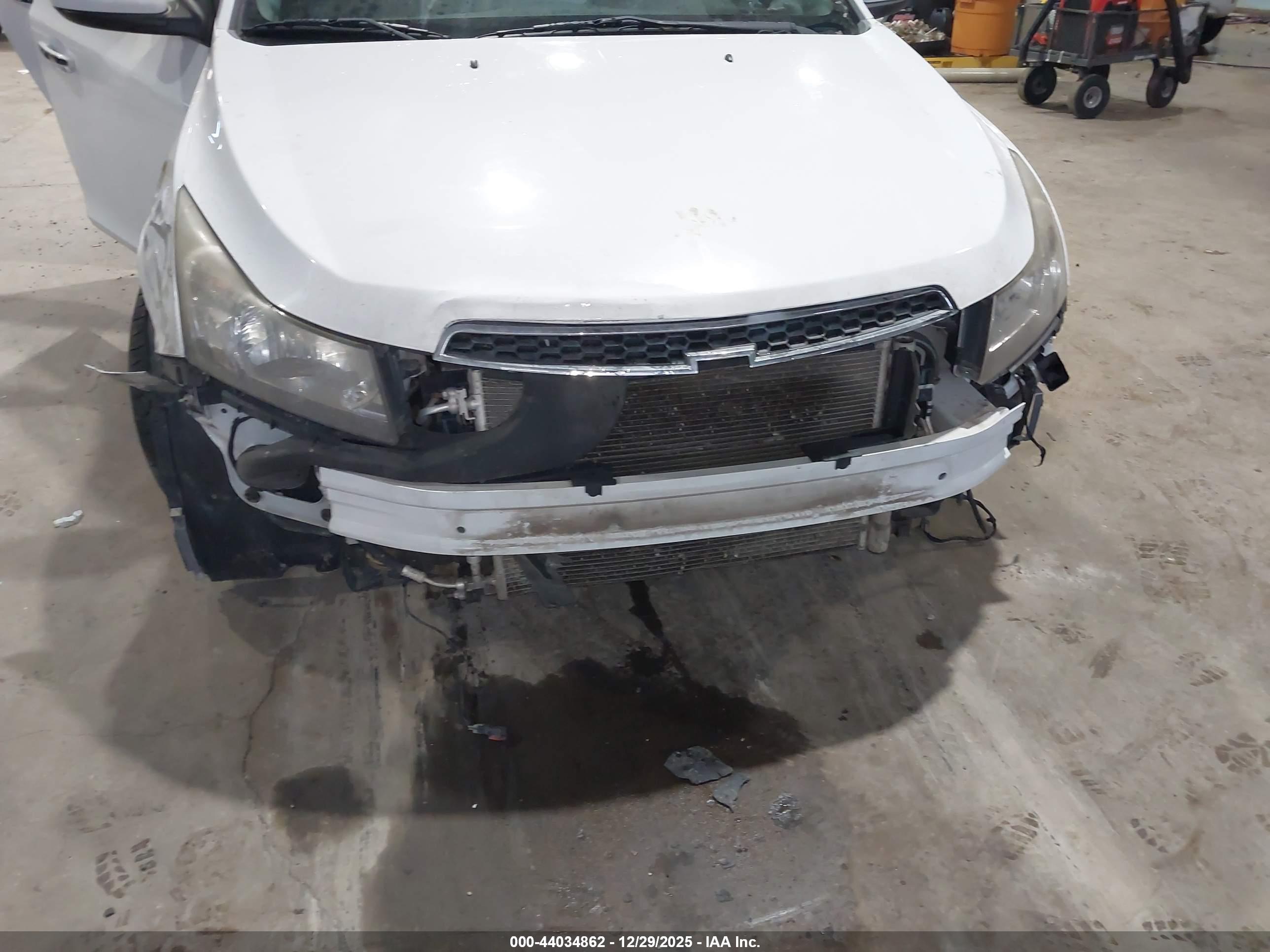 CHEVROLET CRUZE image 6