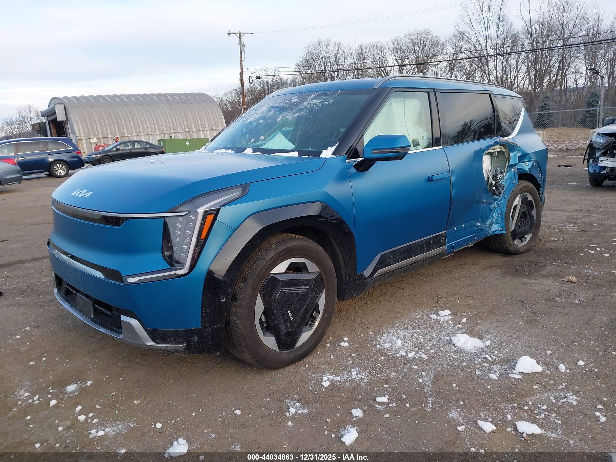 KIA EV9 image 2