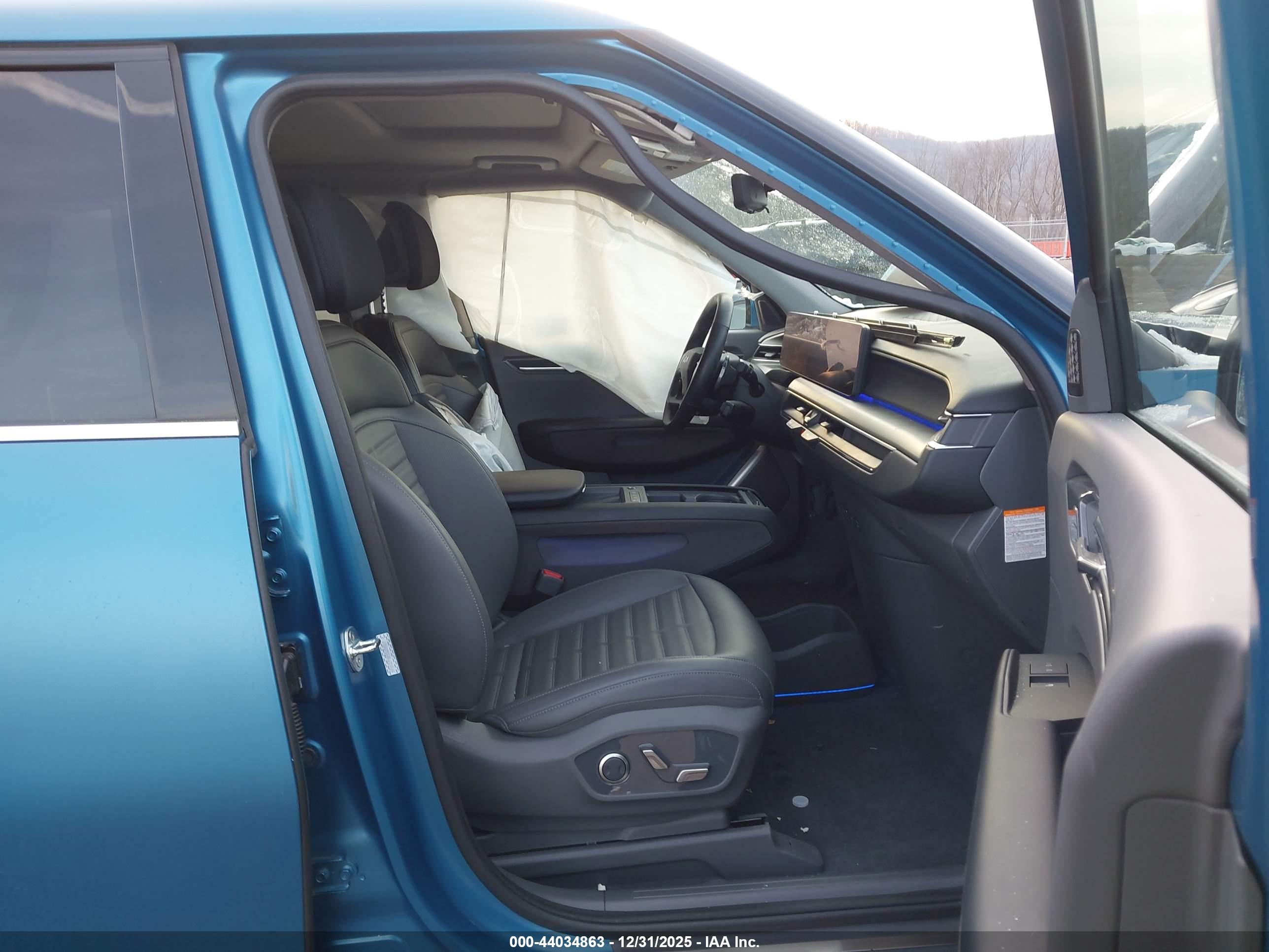 KIA EV9 image 5