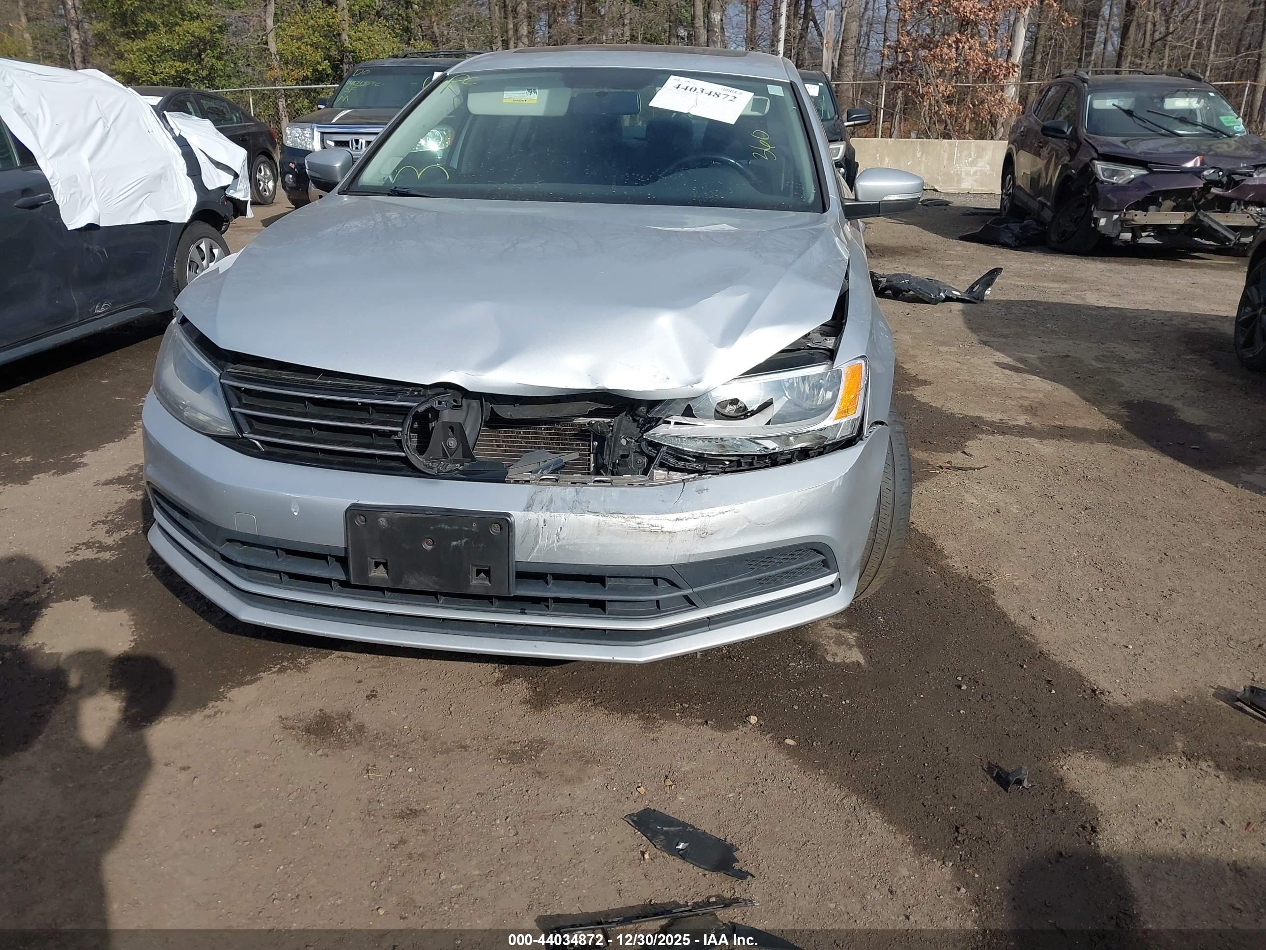VOLKSWAGEN JETTA image 6