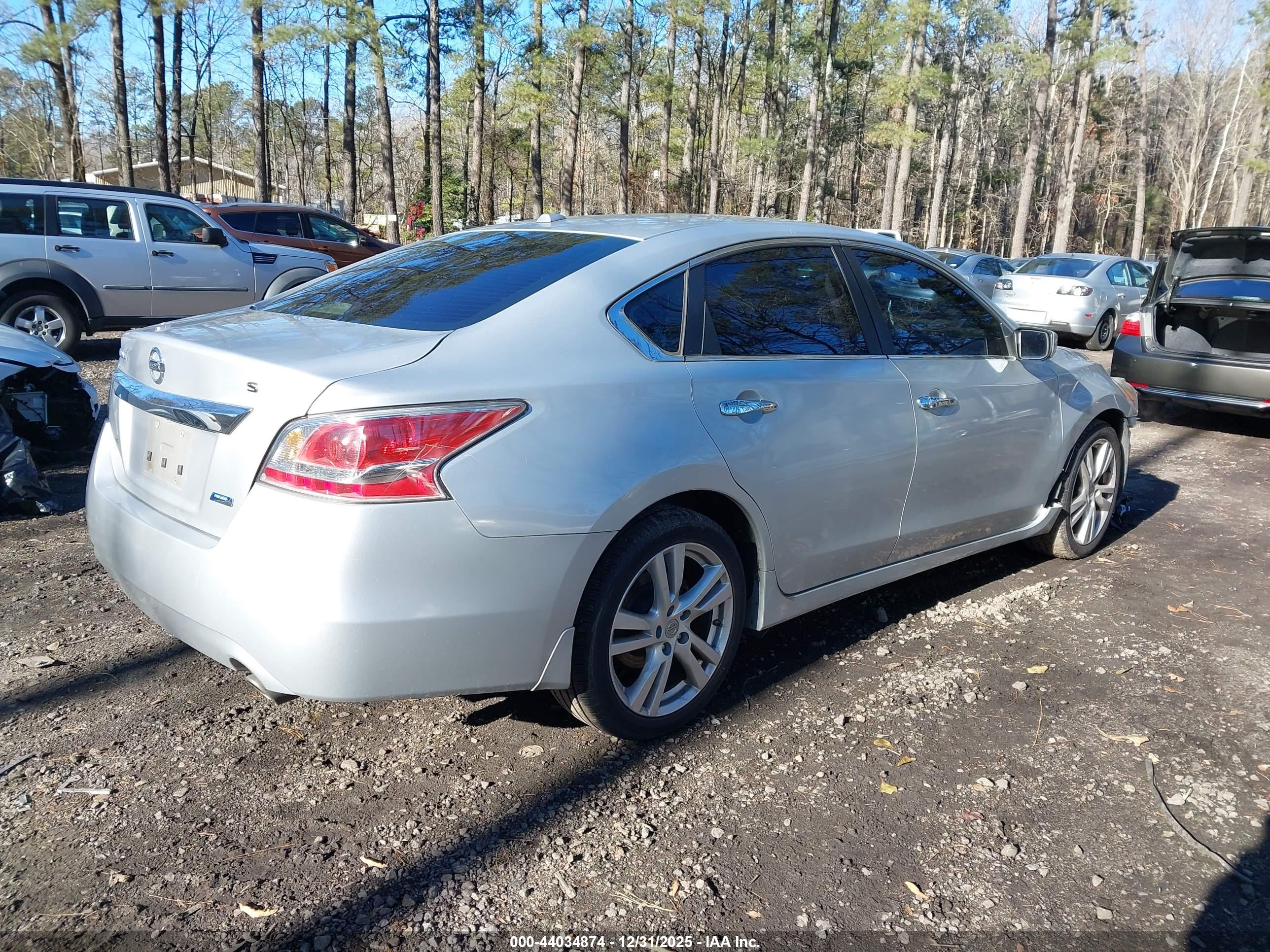 NISSAN ALTIMA image 4