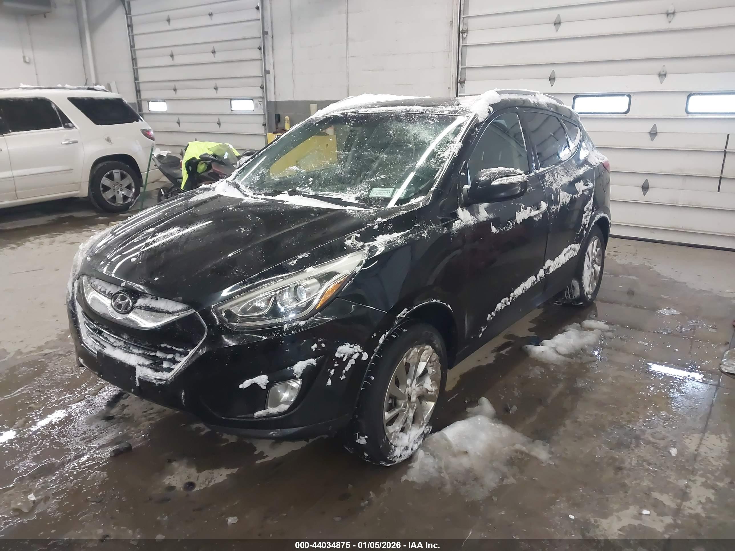 HYUNDAI TUCSON image 2