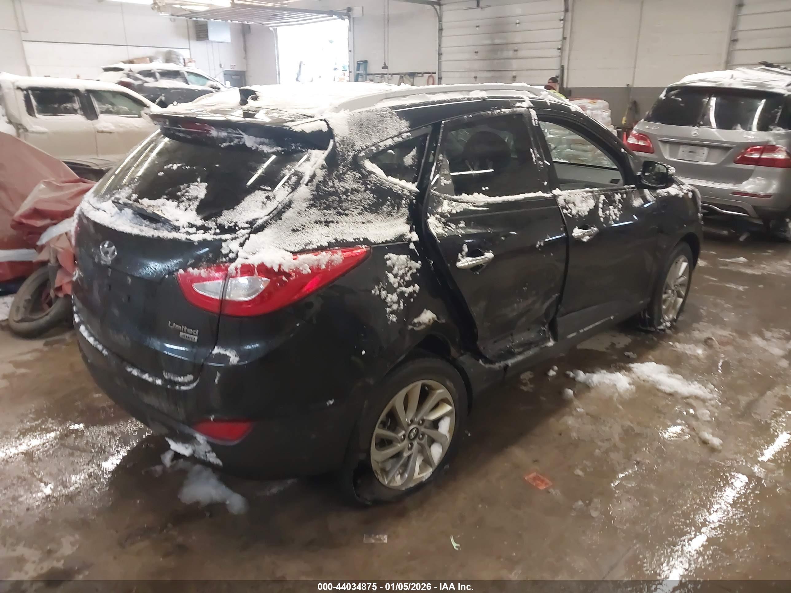HYUNDAI TUCSON image 4