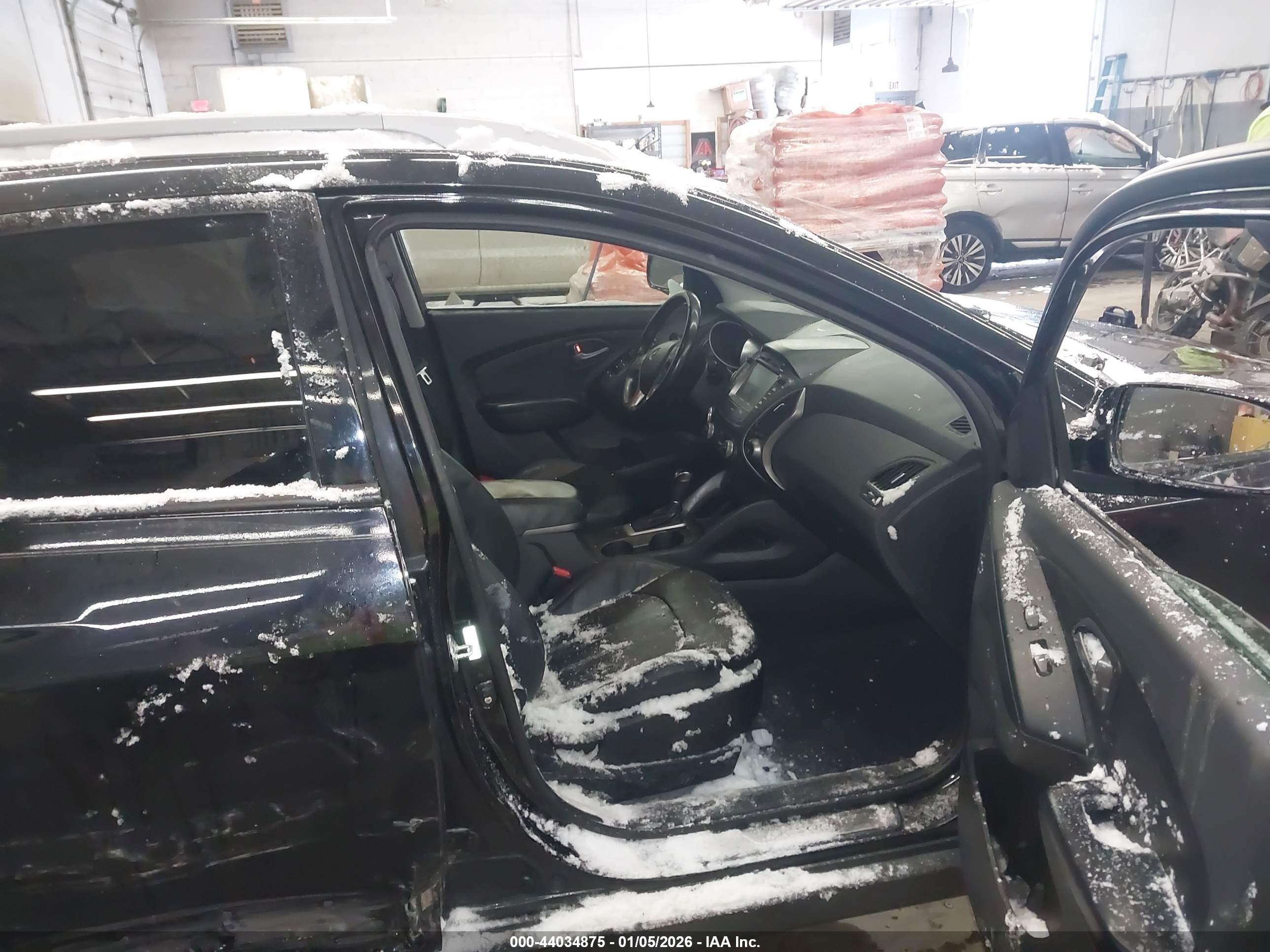 HYUNDAI TUCSON image 5