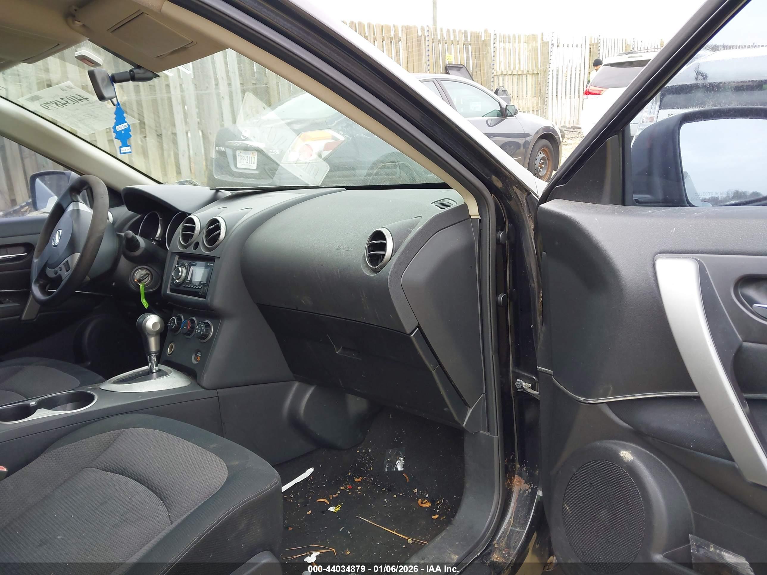 NISSAN ROGUE image 5