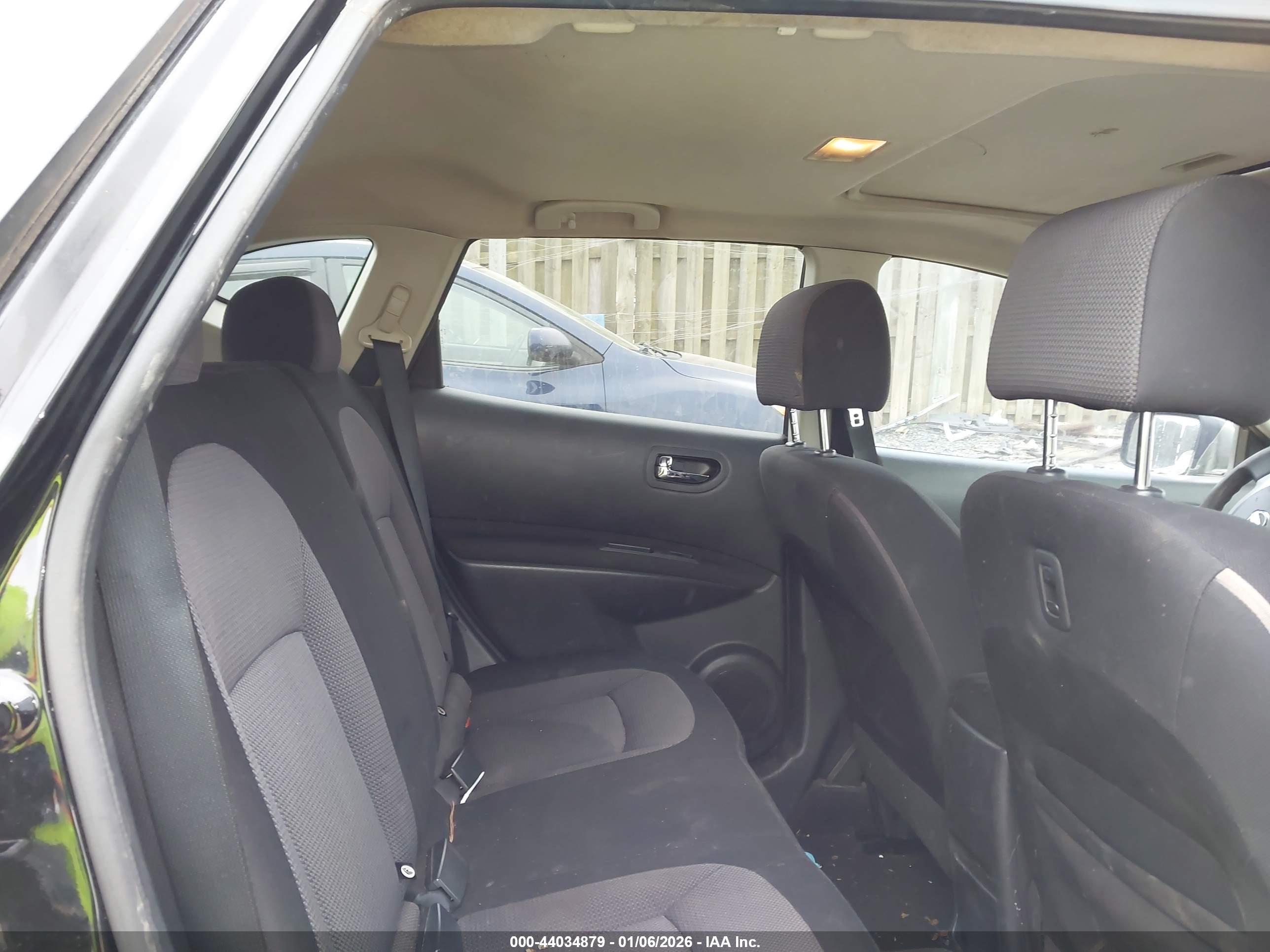 NISSAN ROGUE image 8