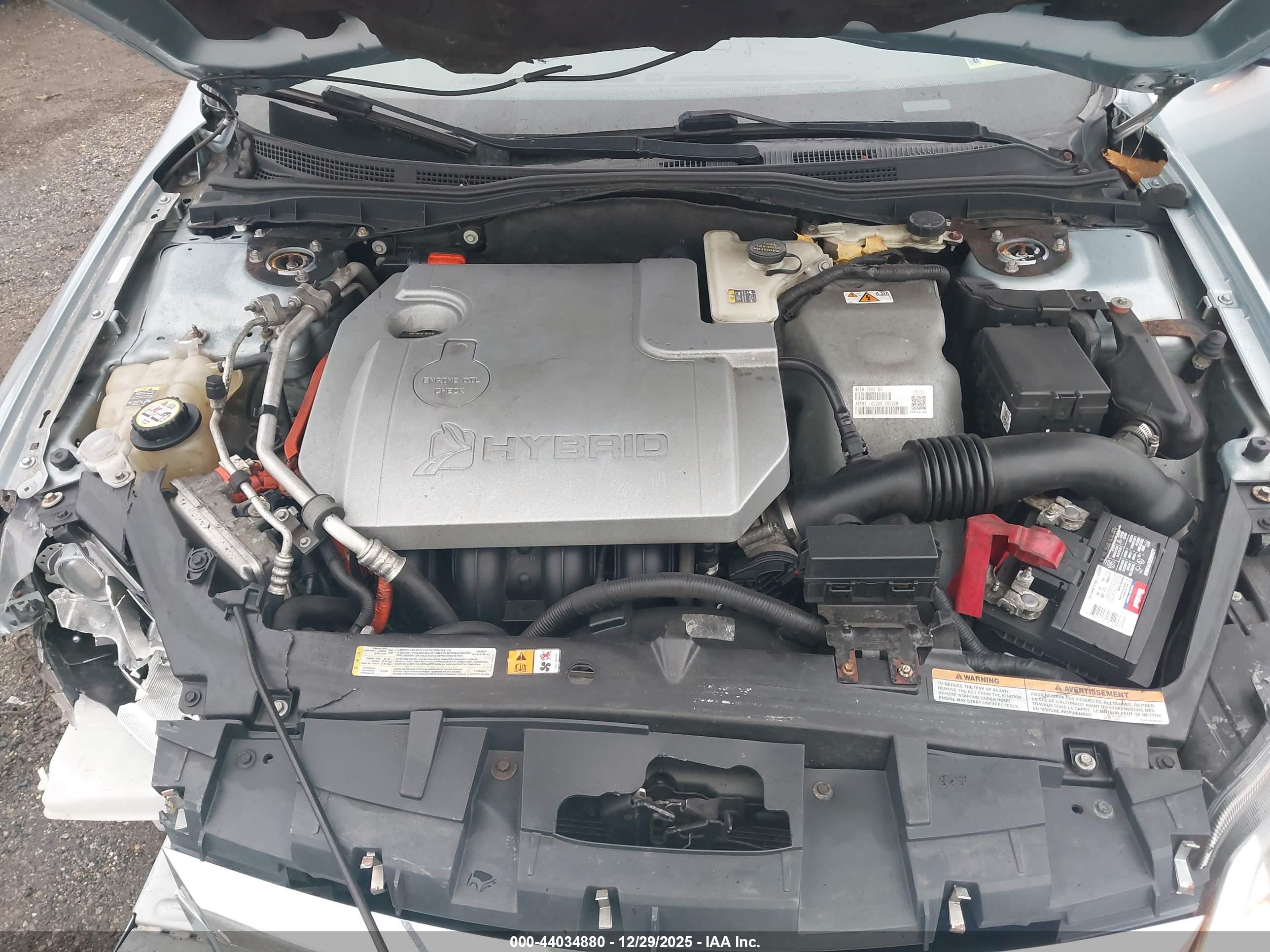 FORD FUSION image 10