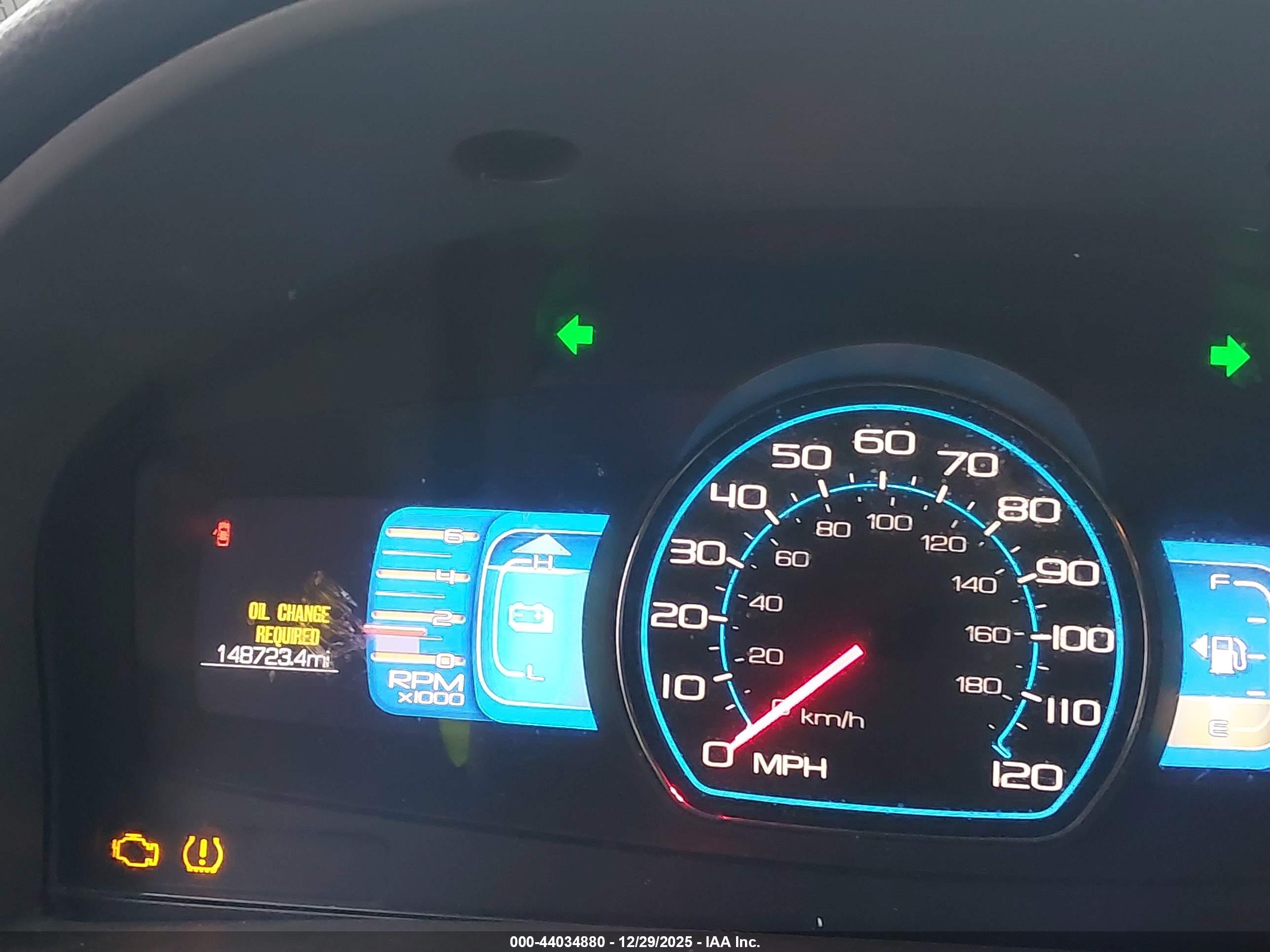 FORD FUSION image 7