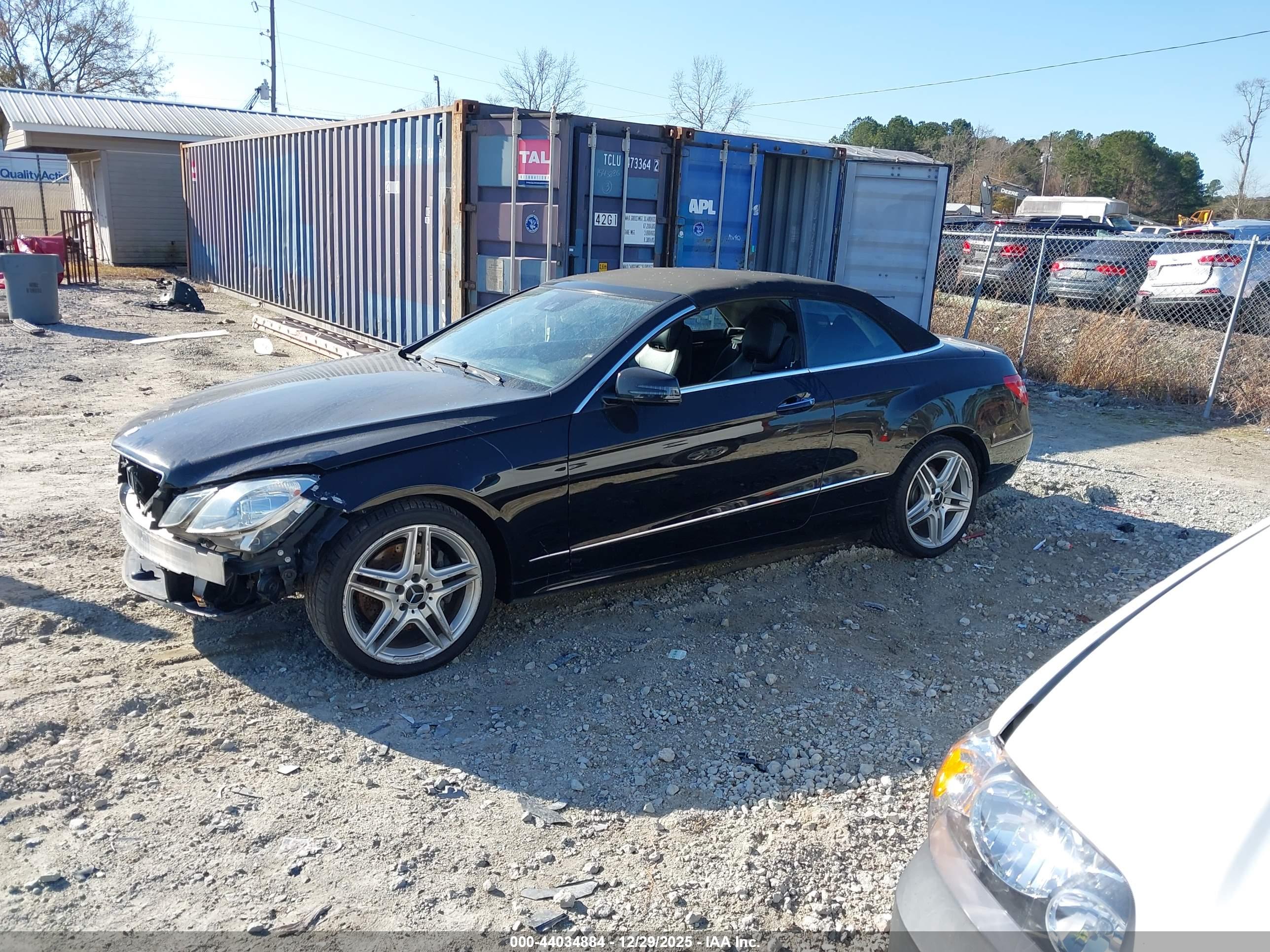 MERCEDES-BENZ E image 2